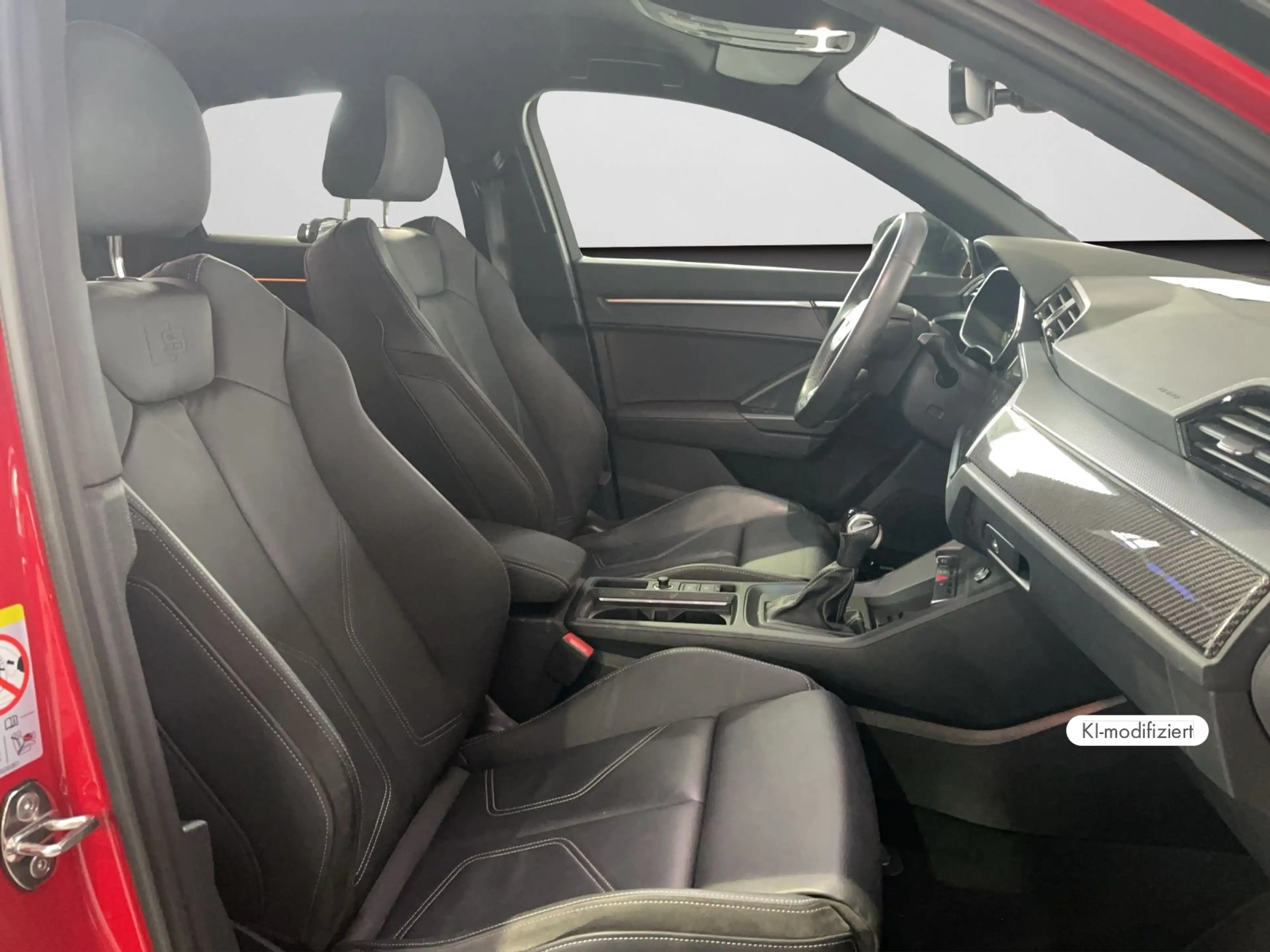 Audi Q3 S line 45 TFSI quattro S tronic STA — photo 2