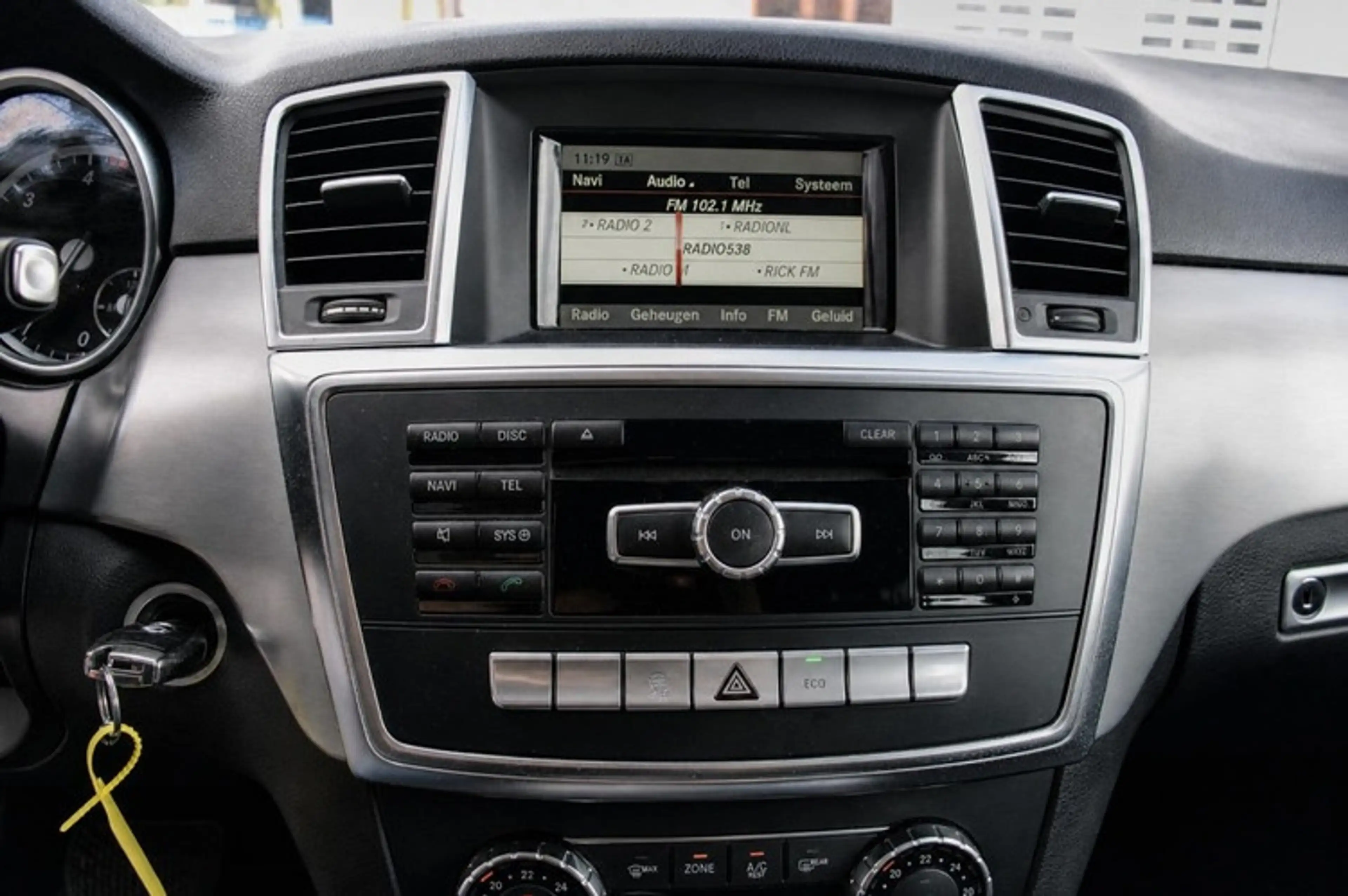 Mercedes-Benz ML 250 M-klasse BlueTEC — photo 15