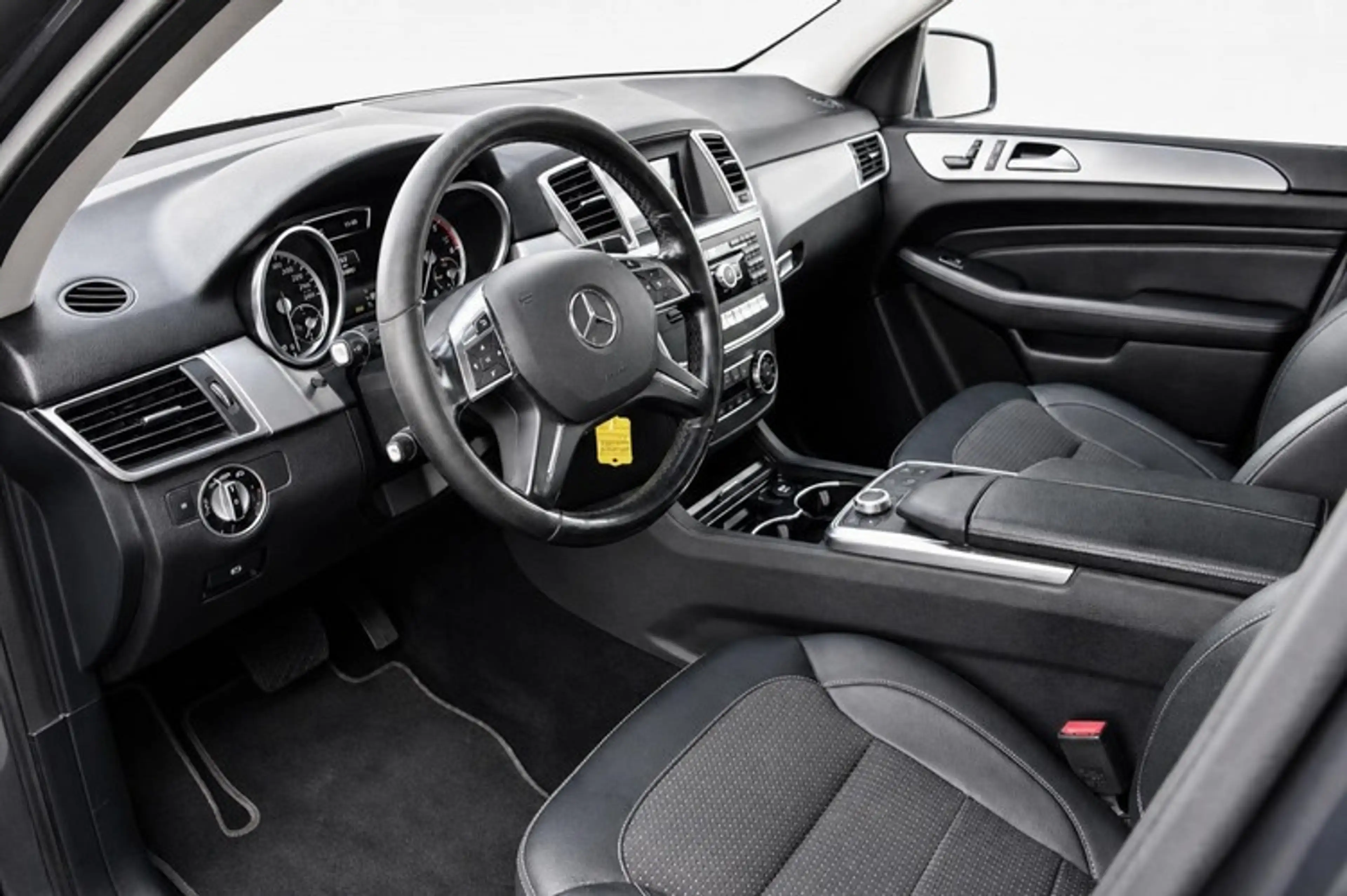 Mercedes-Benz ML 250 M-klasse BlueTEC — photo 13