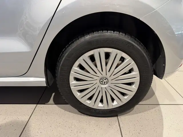 Volkswagen Polo view 14
