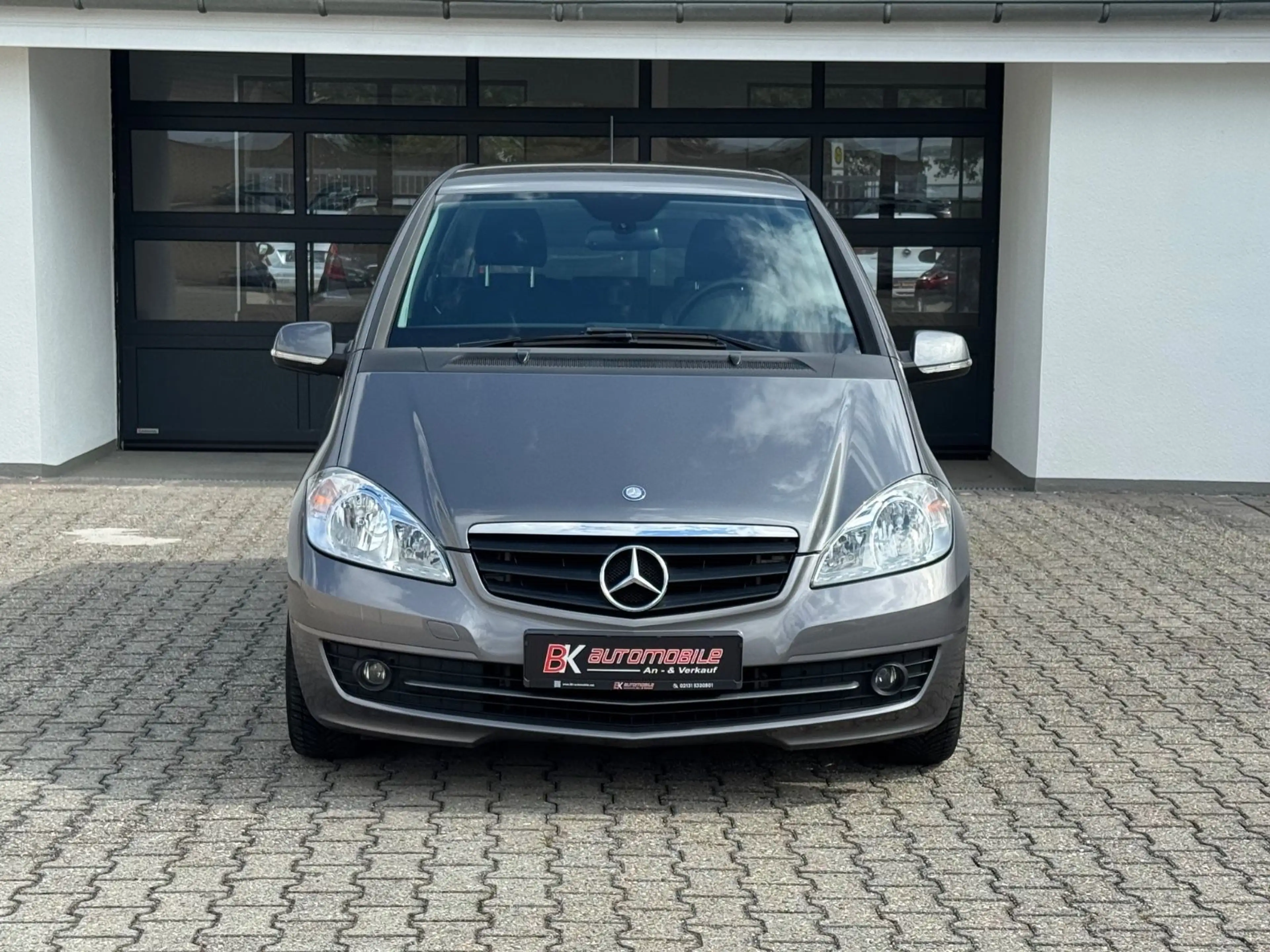 Mercedes-Benz A 180 5-türig Automatik PDC Euro5 — photo 2