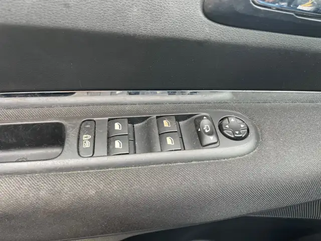 Peugeot 5008 view 14