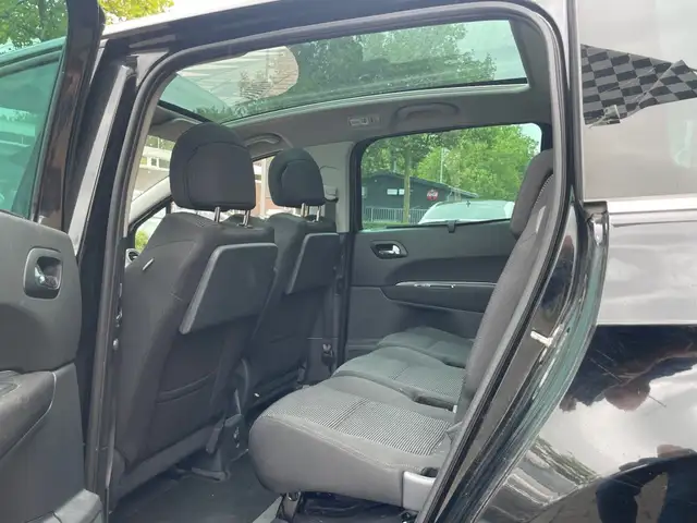Peugeot 5008 view 13