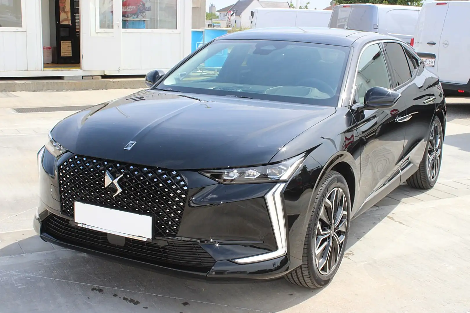 DS Automobiles DS 4 Hybrid 136 eDCT-6 Étoile-Nappaleder Schwarz - 1