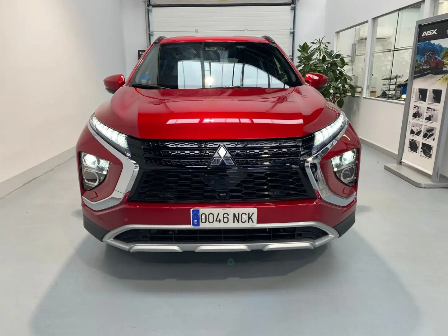 Mitsubishi Eclipse Cross PHEV Kaiteki 4WD Rojo - 2