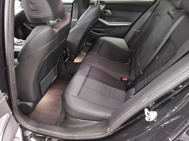 BMW 320 dA Touring T-Leder Navi LED Shz Curved — photo 13
