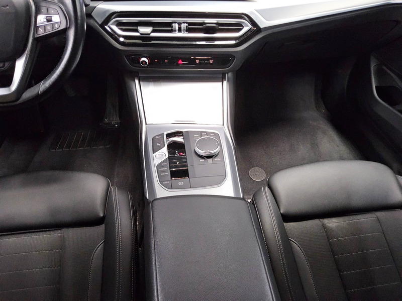 BMW 320 dA Touring T-Leder Navi LED Shz Curved — photo 6