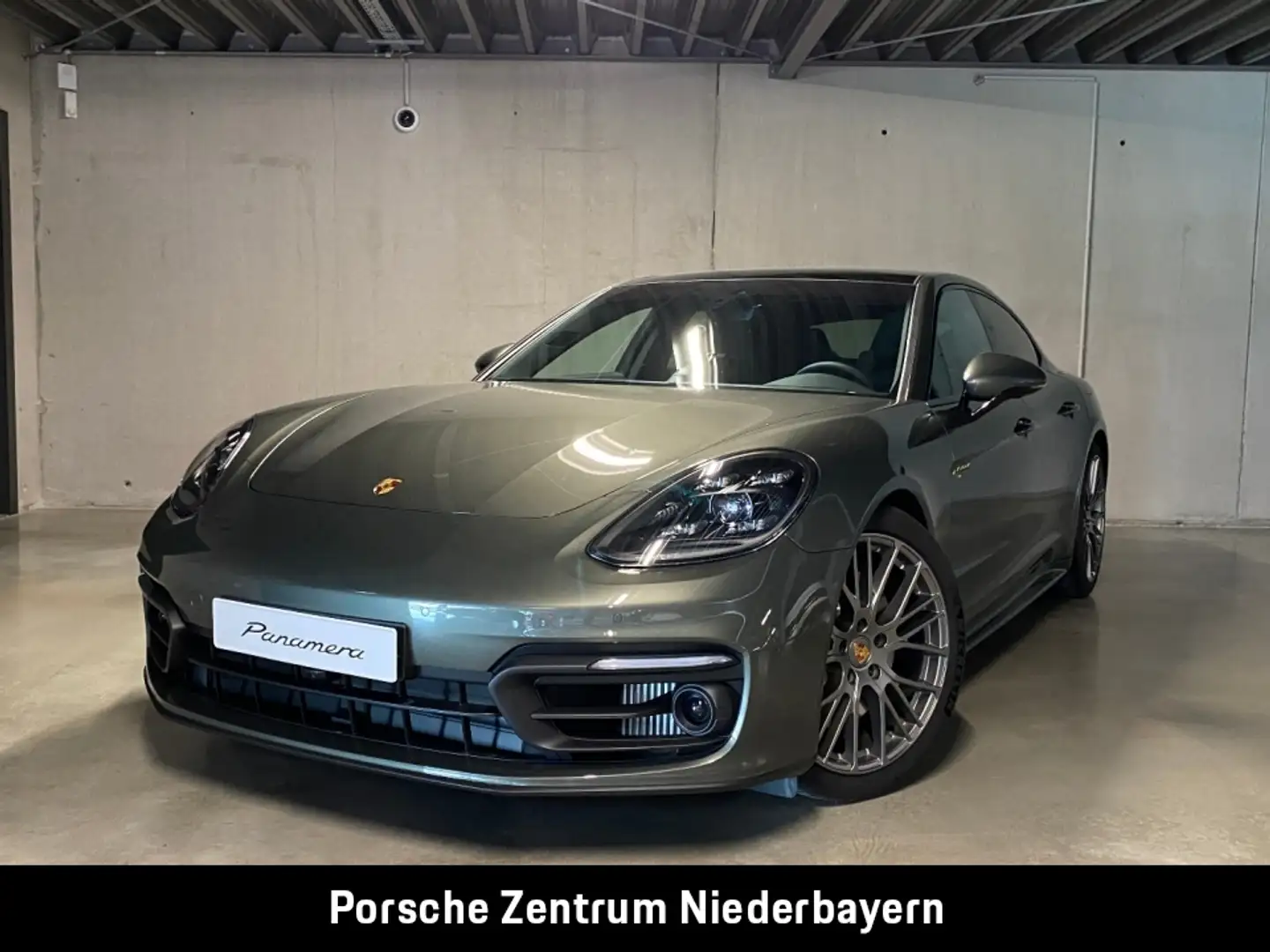 Porsche Panamera 4 E-Hybrid Platinum Edition | Burmester Groen - 1
