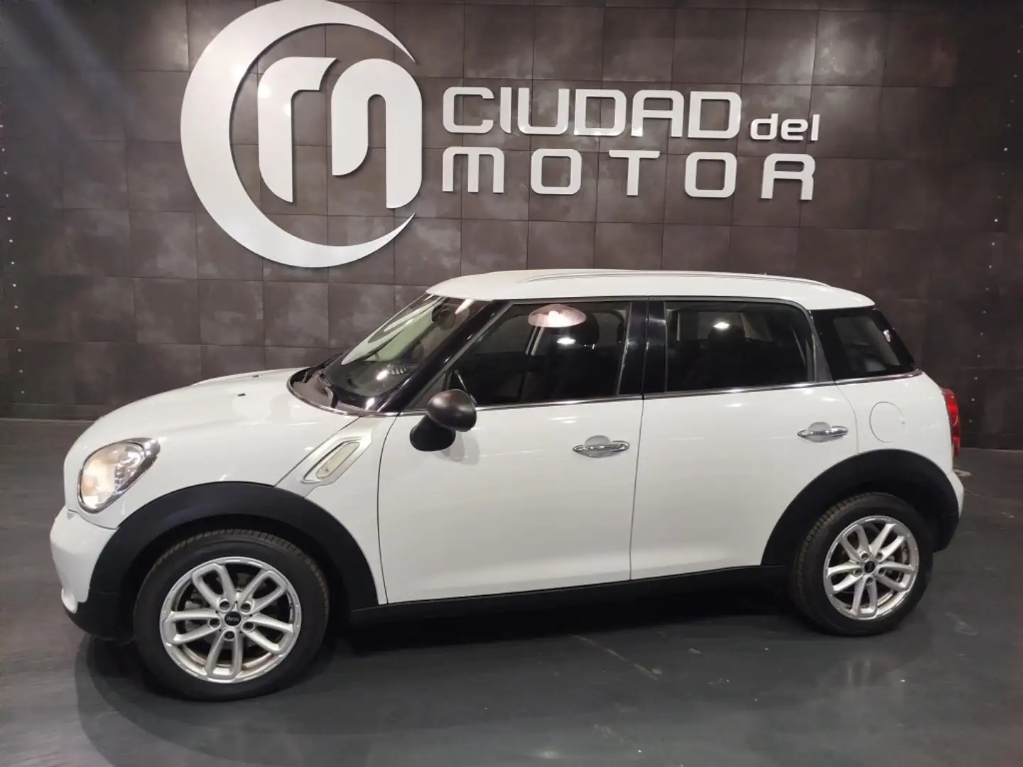 MINI One Countryman D Blanco - 1