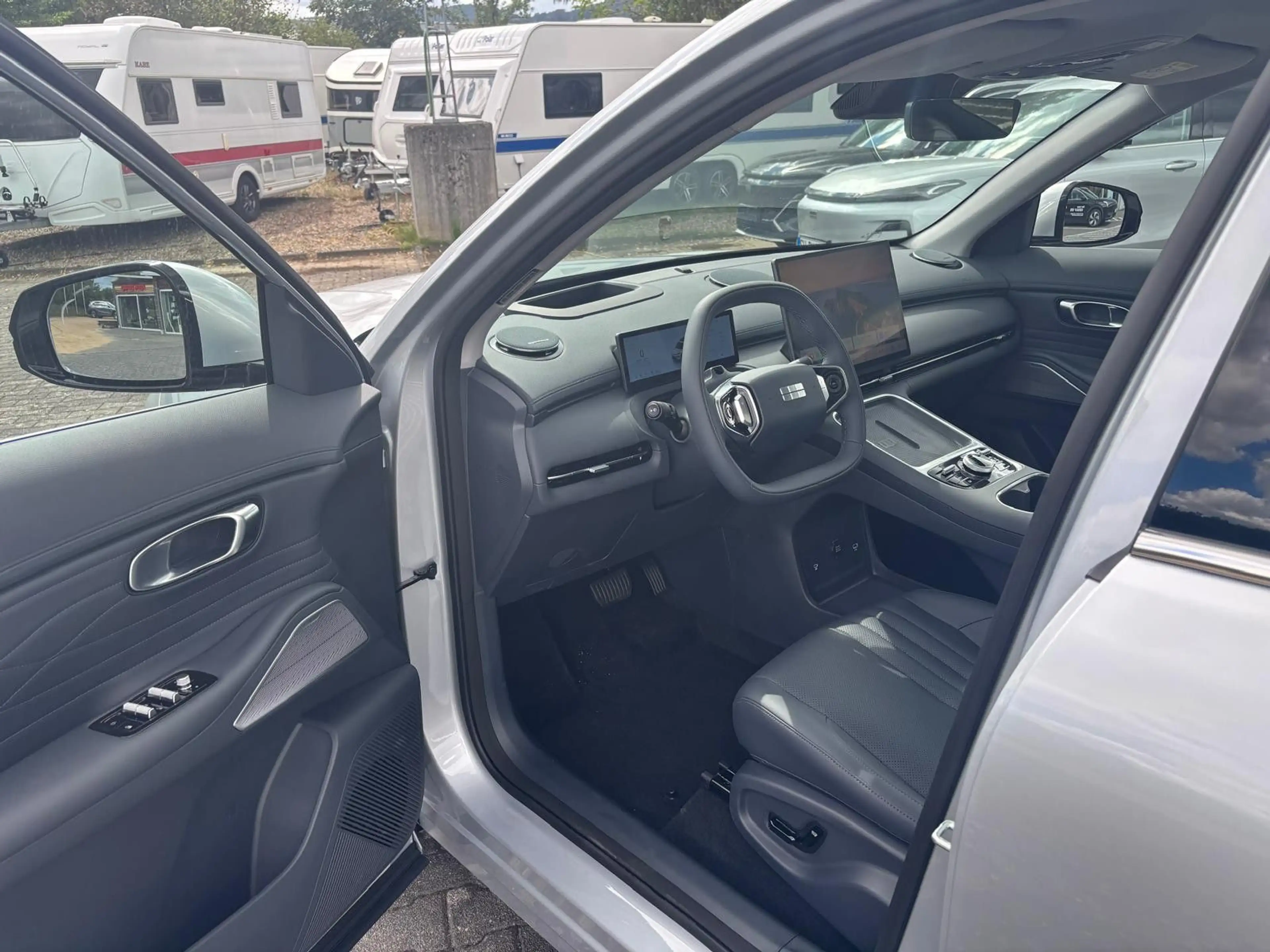 Geely Starray EM-i Max+ Massage Head-Up Panorama — photo 11
