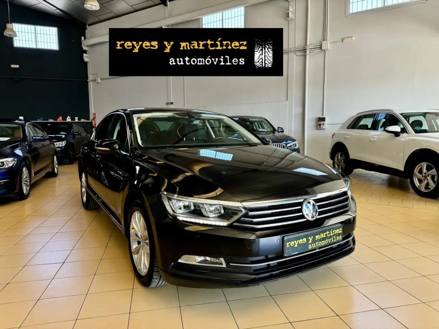 Volkswagen Passat 1.6TDI Advance 88kW Zwart - 2