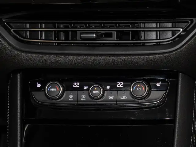 Opel Grandland view 8