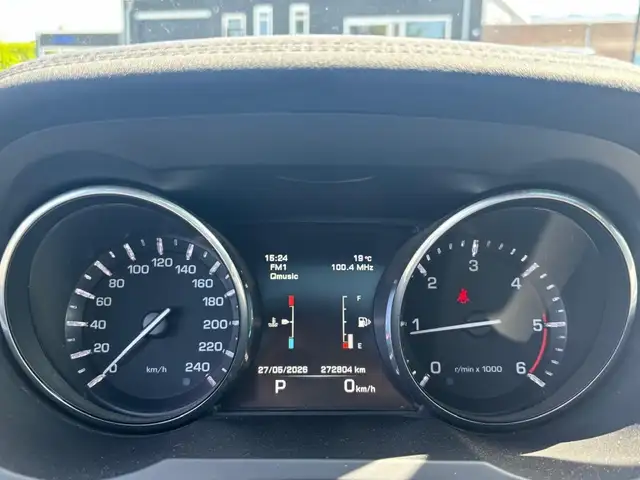Land Rover Range Rover Evoque view 14