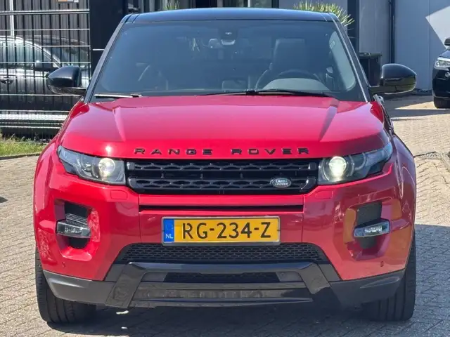 Land Rover Range Rover Evoque view 2