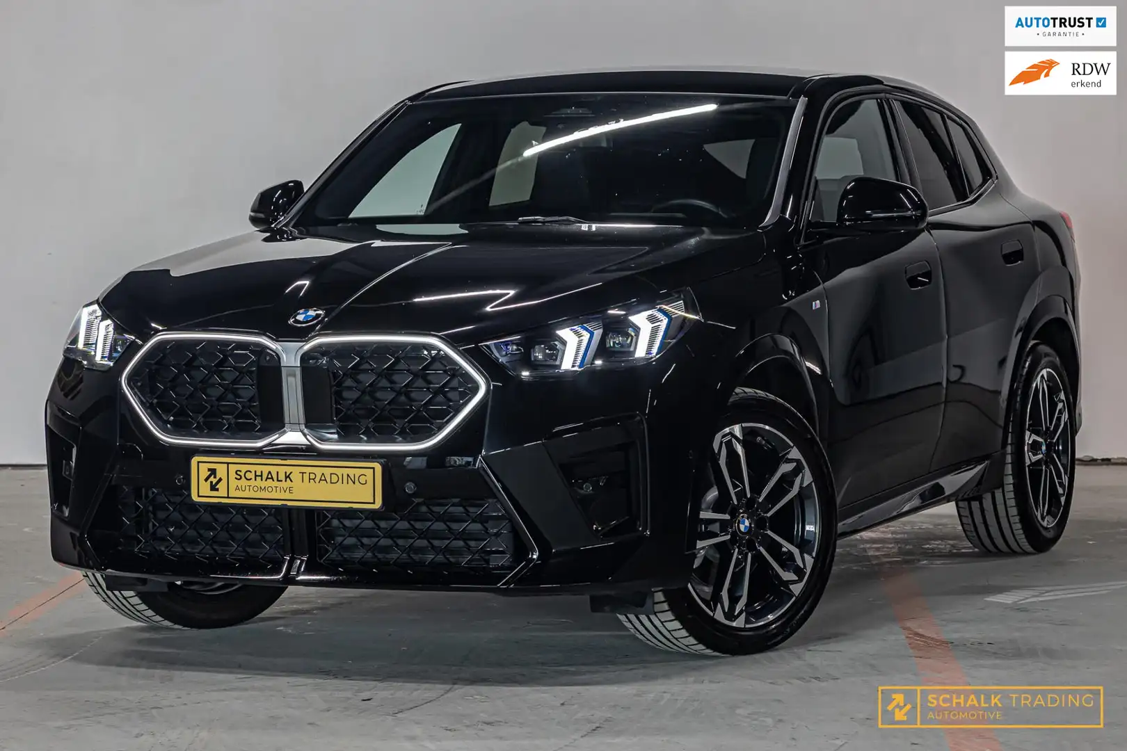 BMW X2 SDrive20i M-sport|Pano|H&K|Cam|Fabrieksgarantie| Zwart - 1