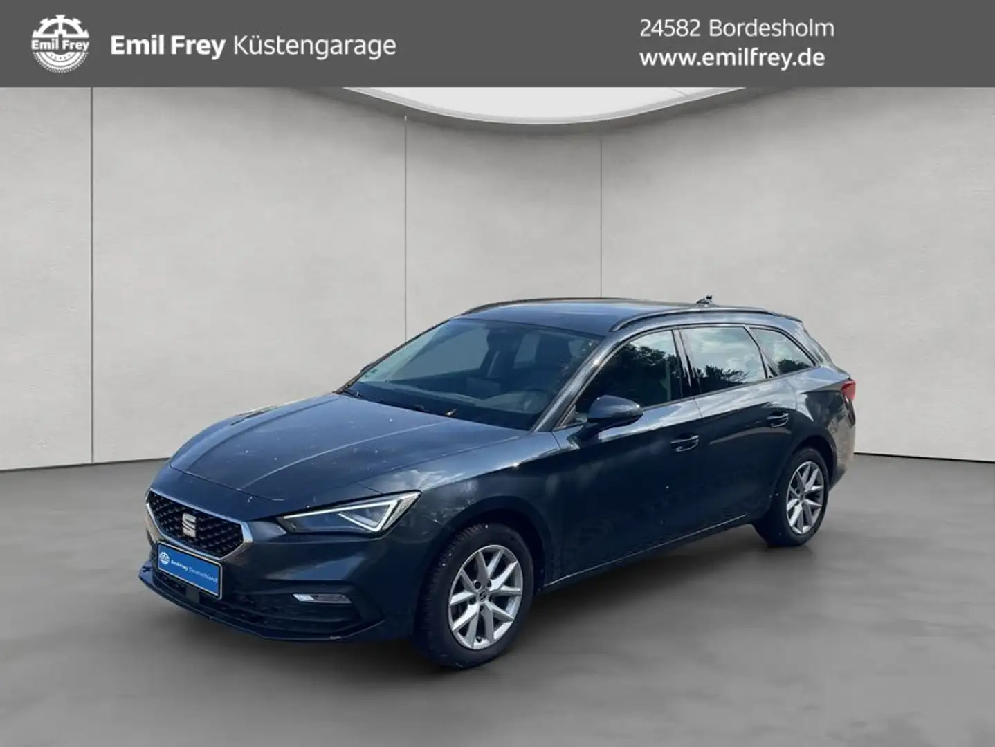 SEAT Leon Sportstourer 2.0 TDI DSG Style Zwart - 1