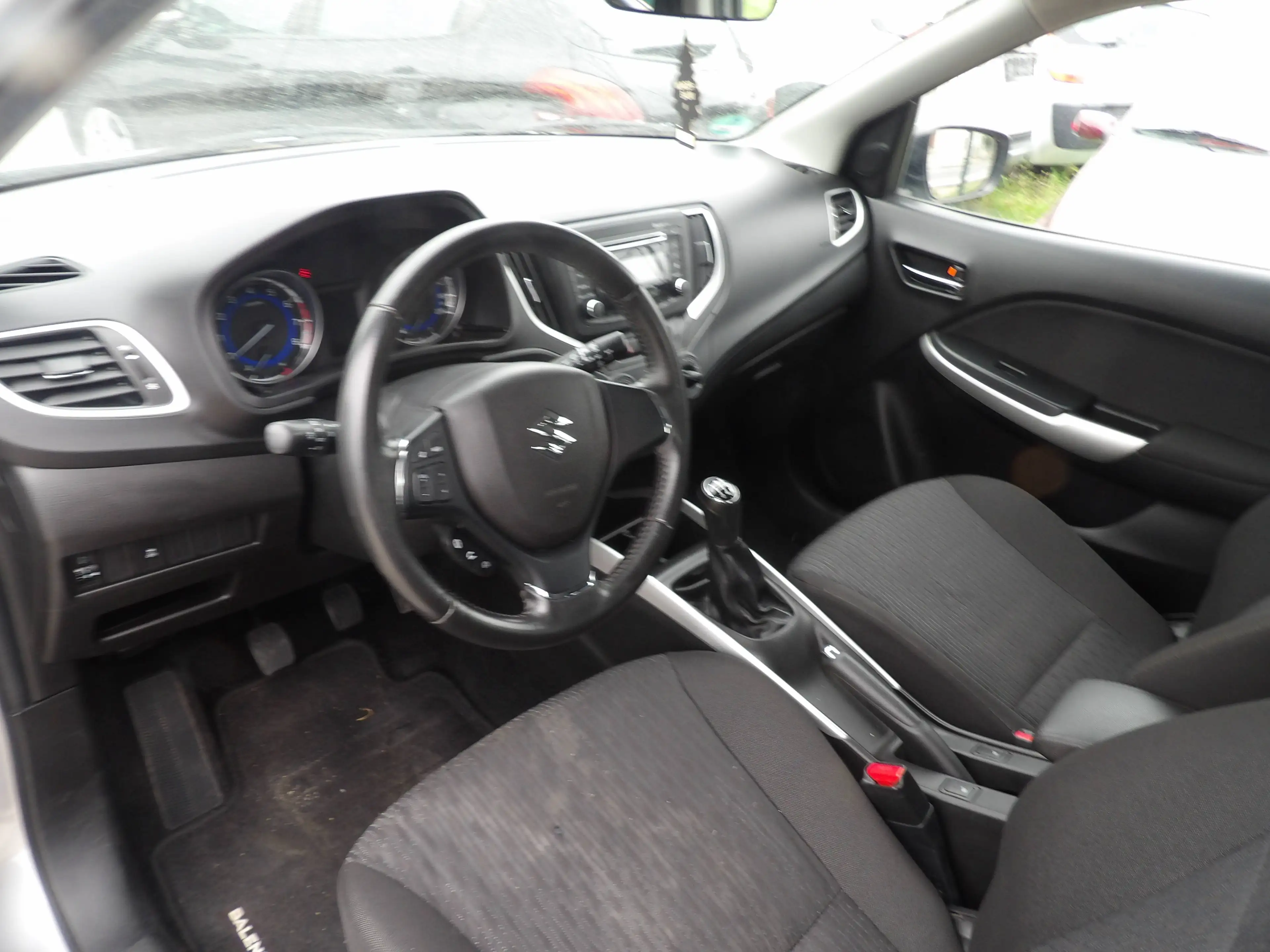 Suzuki Baleno Basic Klima CD Radio Sitzheizung Freisprechanlage HU AU Neu — photo 8