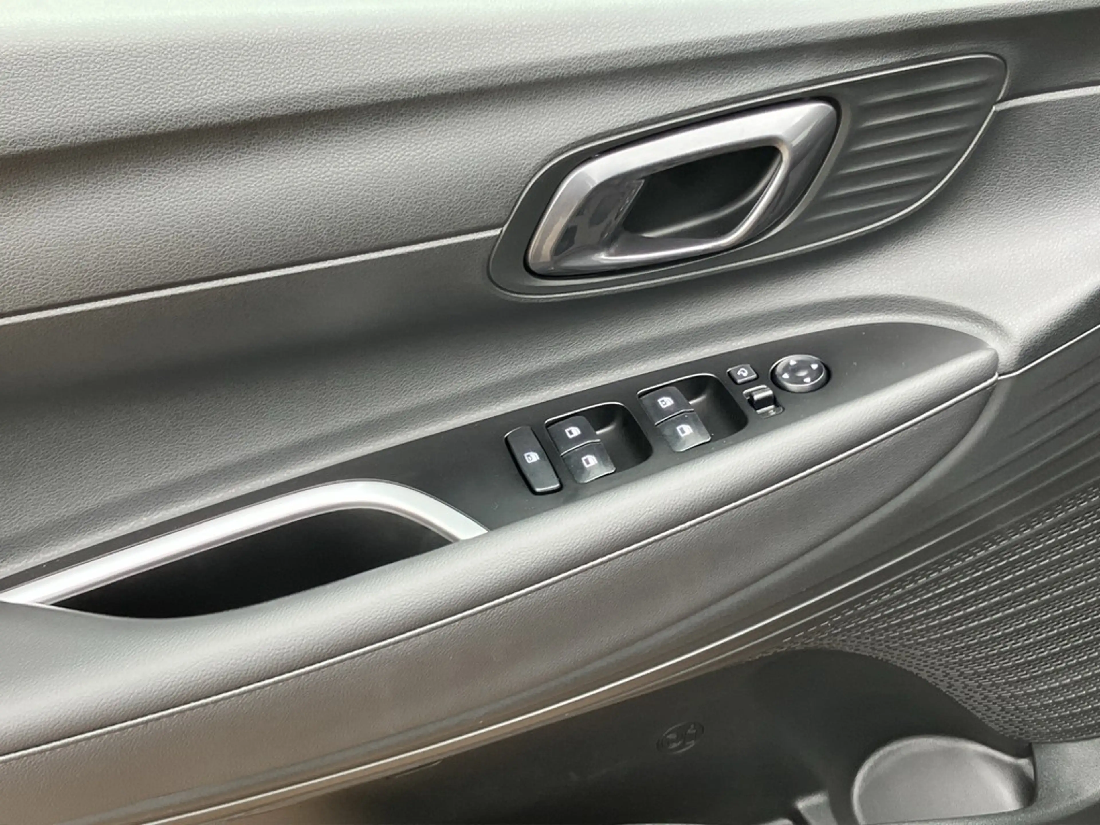 Hyundai BAYON 1.0 T-GDI Trend BOSE SOUND — photo 10