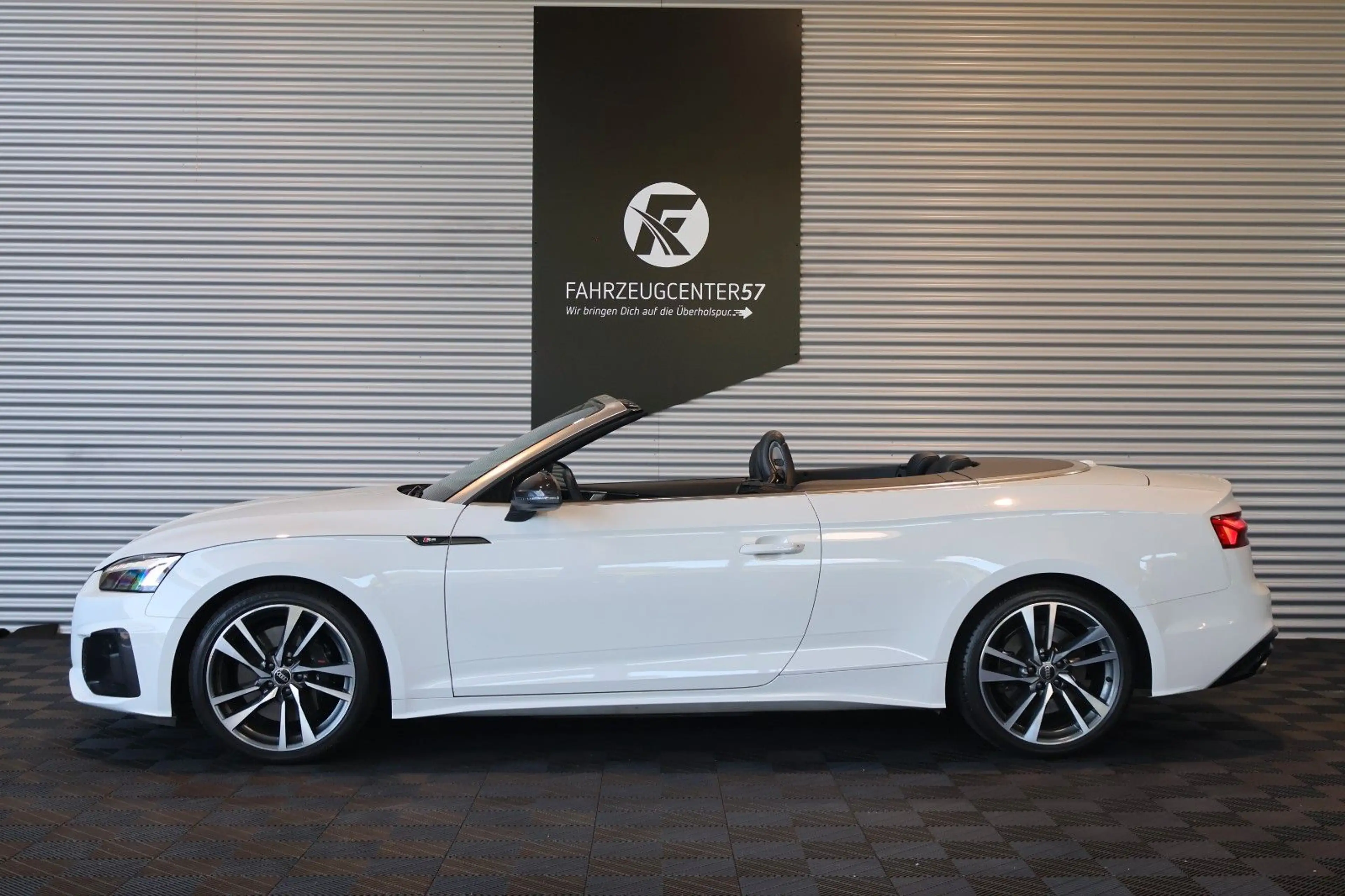 Audi S5 TFSI QUATTRO CABRIO/ACC/360°/MASSAGE/CARPLAY — photo 2