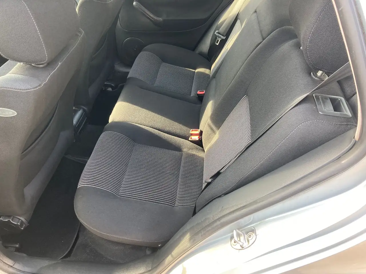 Volkswagen Golf IV 19975p 1.6 Comfortline 105cv, foto 8