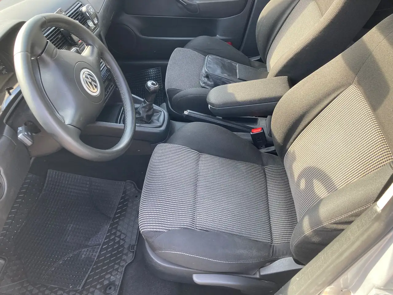 Volkswagen Golf IV 19975p 1.6 Comfortline 105cv, foto 6