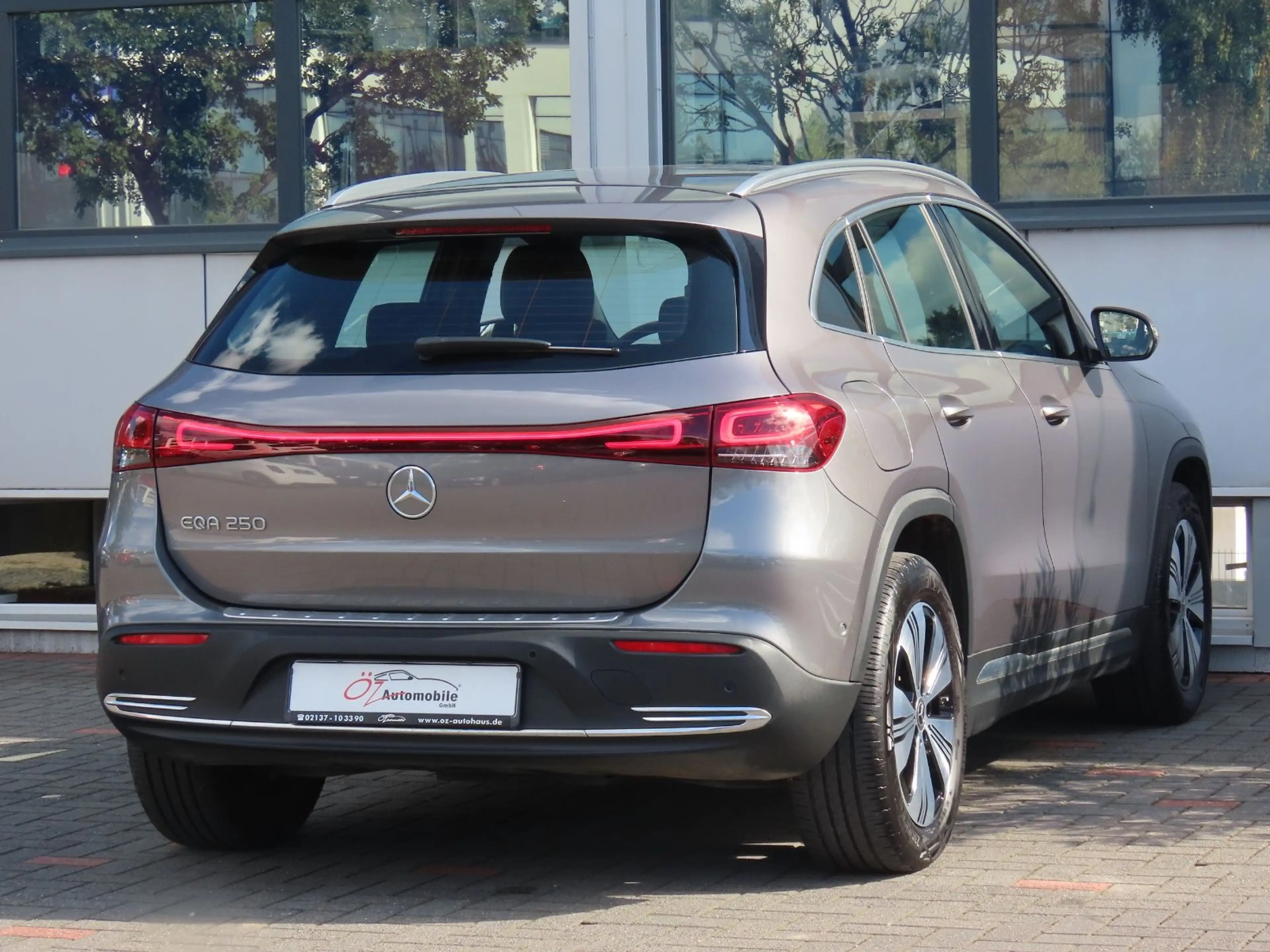 Mercedes-Benz EQA 250 Autom. Leder Ambiente Klima Sitzheizung — photo 6