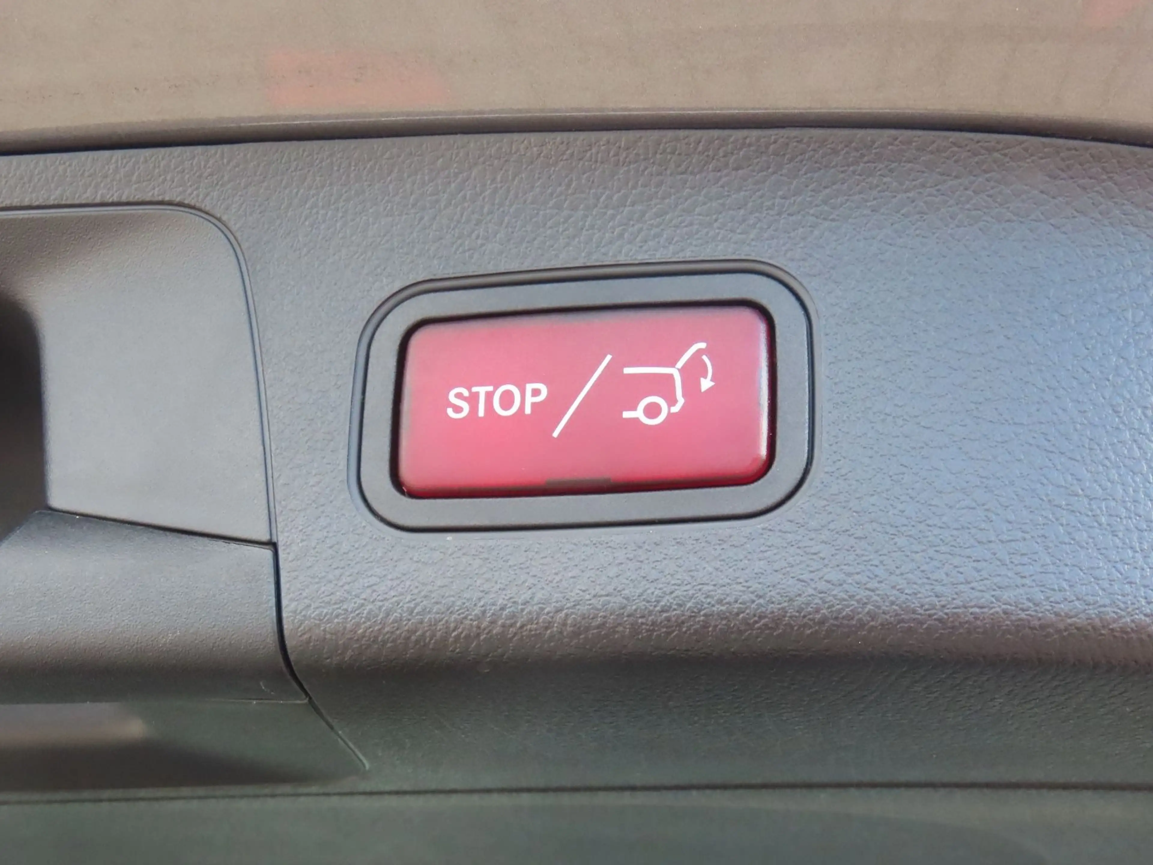 Mercedes-Benz EQA 250 Autom. Leder Ambiente Klima Sitzheizung — photo 9