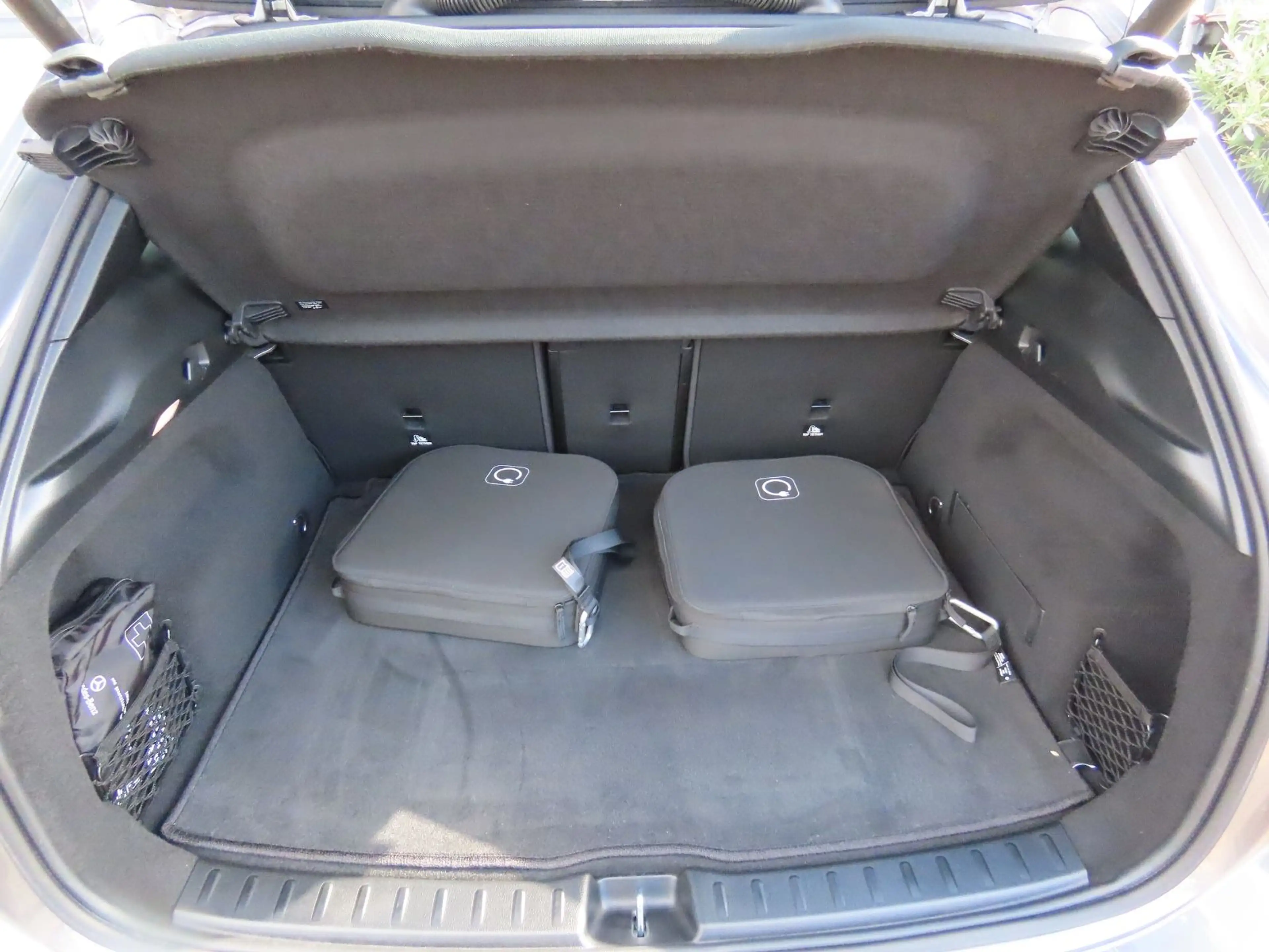 Mercedes-Benz EQA 250 Autom. Leder Ambiente Klima Sitzheizung — photo 8