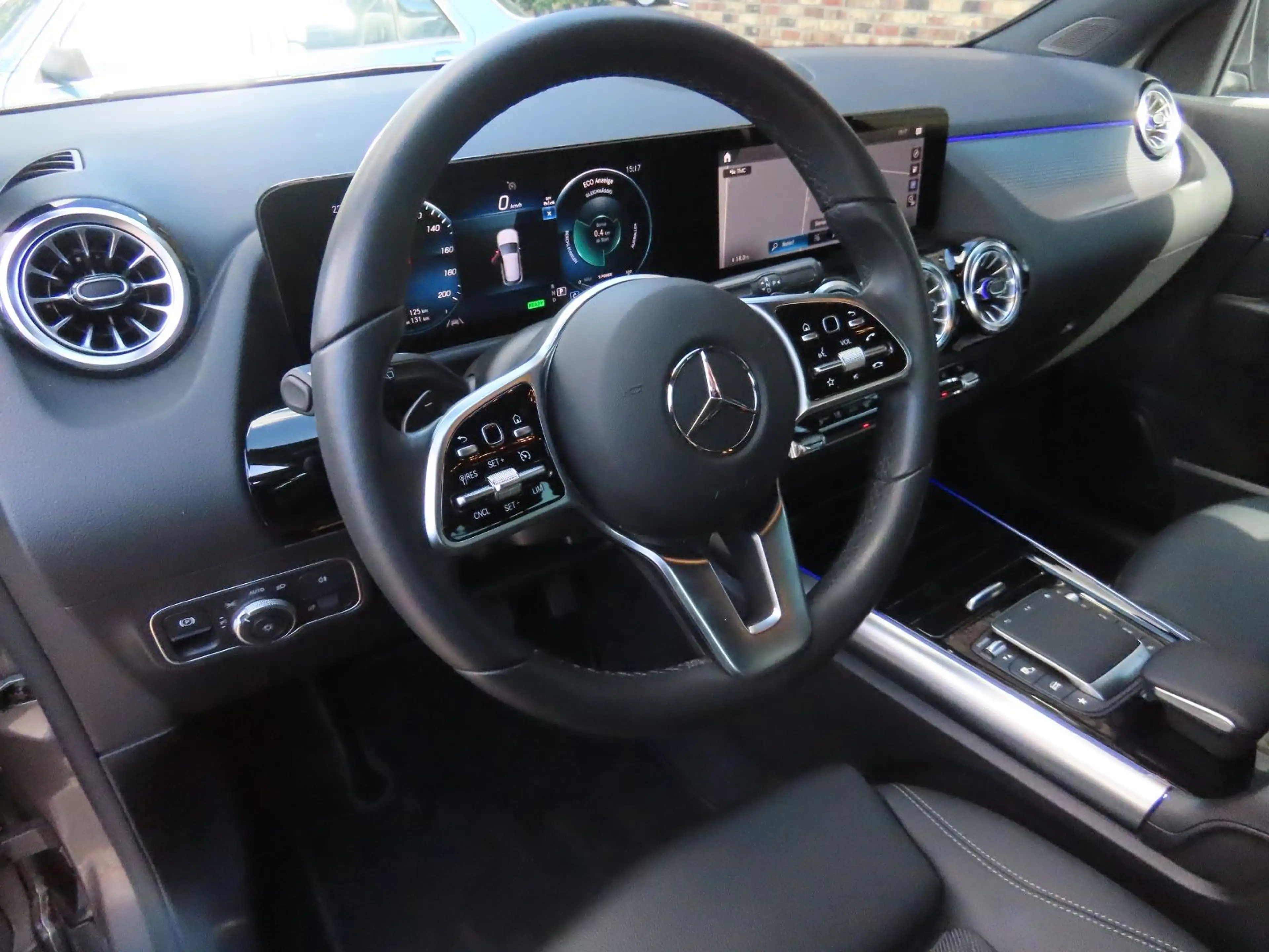 Mercedes-Benz EQA 250 Autom. Leder Ambiente Klima Sitzheizung — photo 15