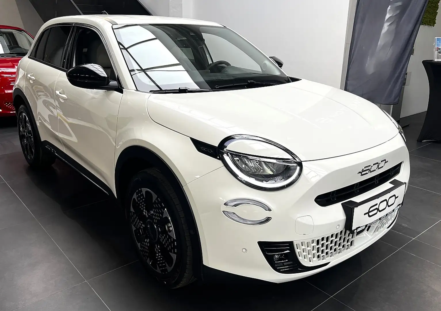 Fiat 600 Hybrid mHEV 110 6-Gang eDCT La Prima Weiß - 1