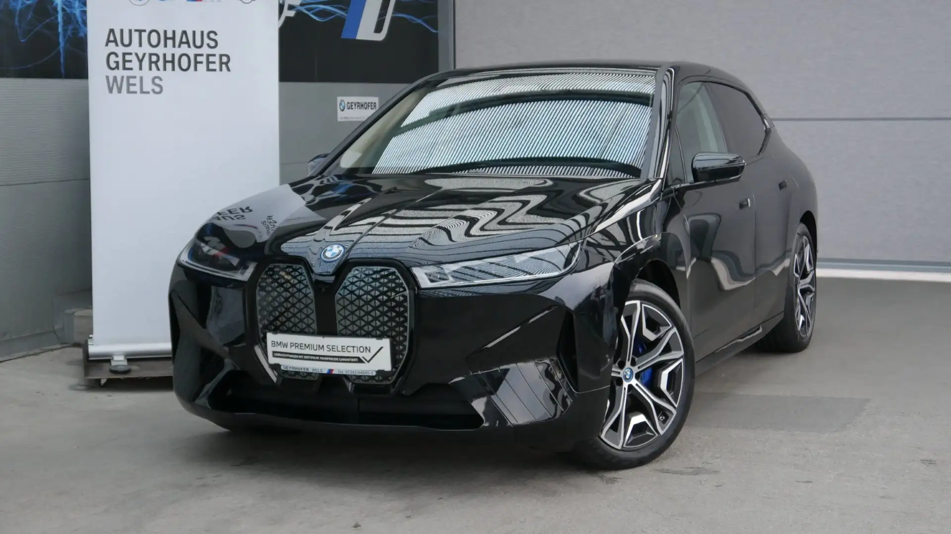 BMW iX iX xDrive50 Schwarz - 2