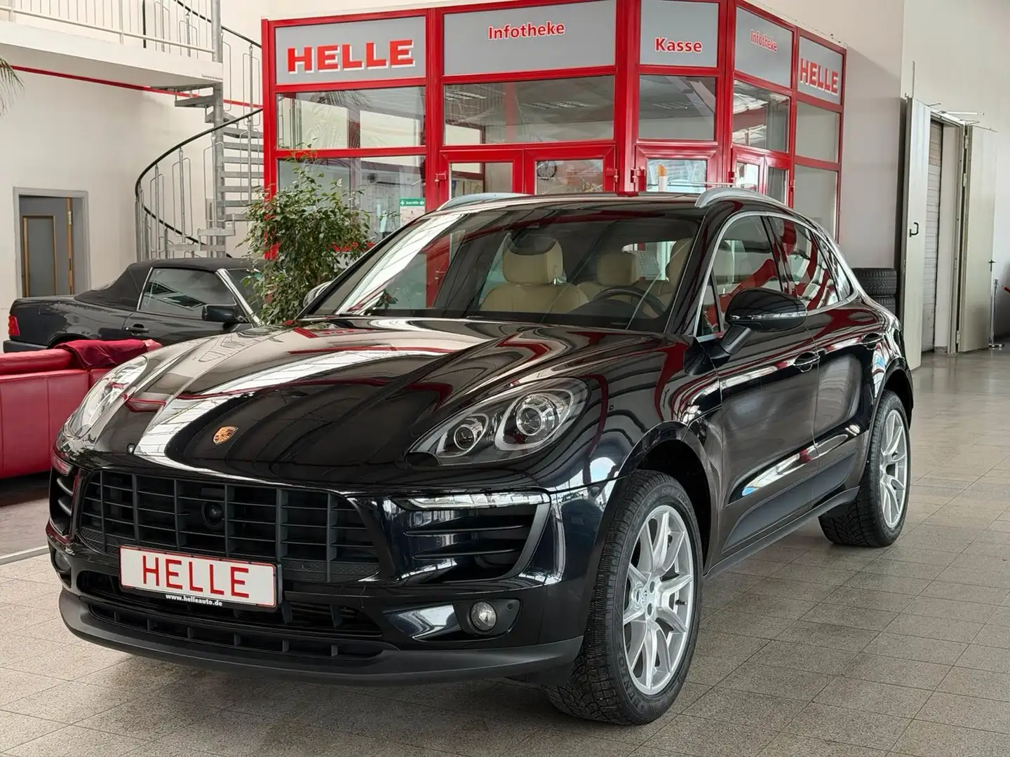 Porsche Macan Basis *Alcantara+Kamera+Carplay* Schwarz - 1