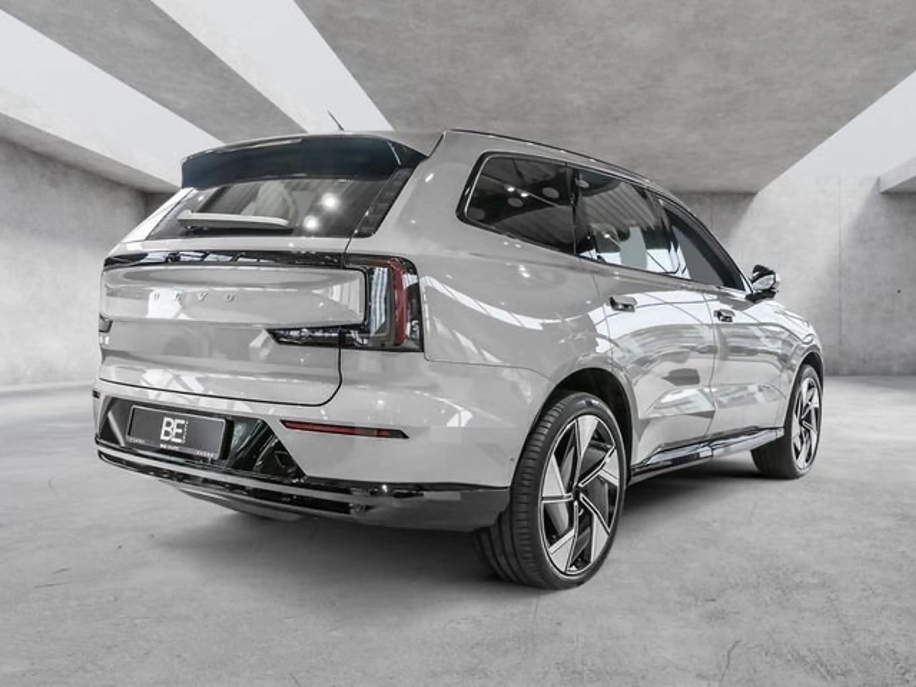Volvo EX90 Ultra Pure Electric AWD — photo 3