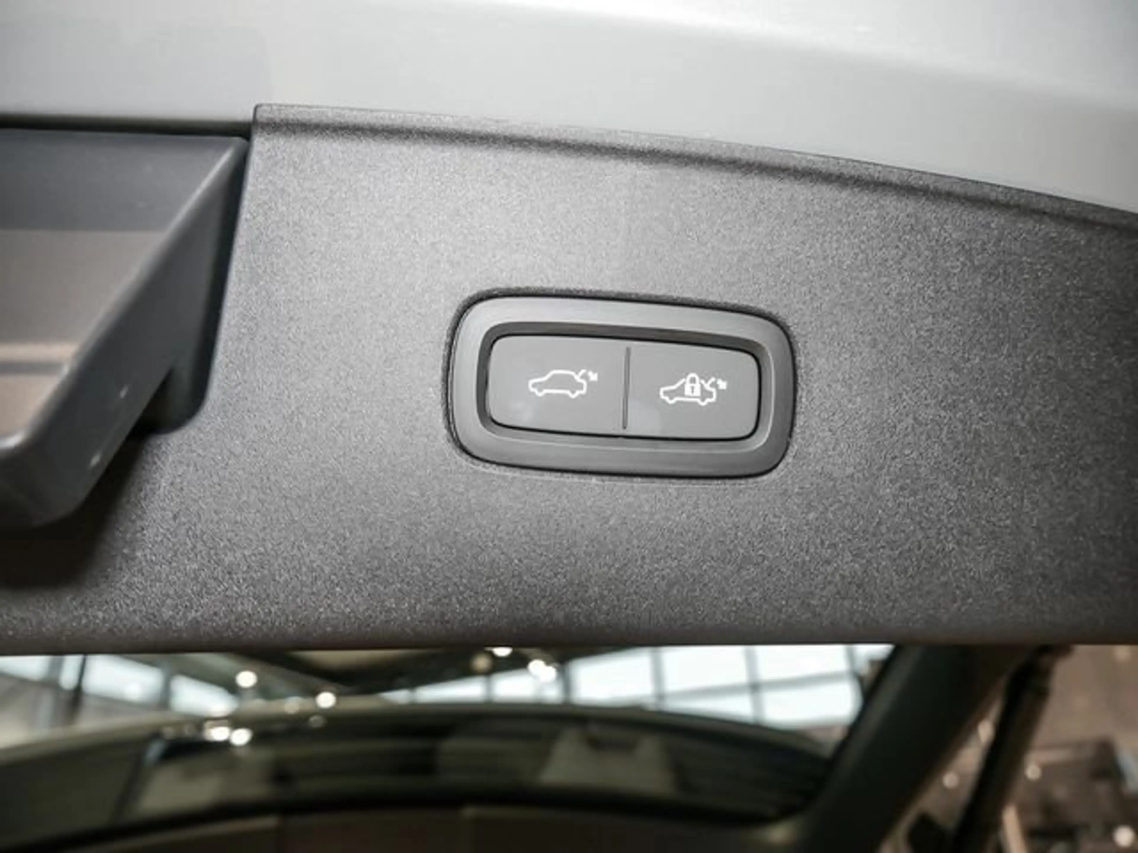 Volvo EX90 Ultra Pure Electric AWD — photo 15