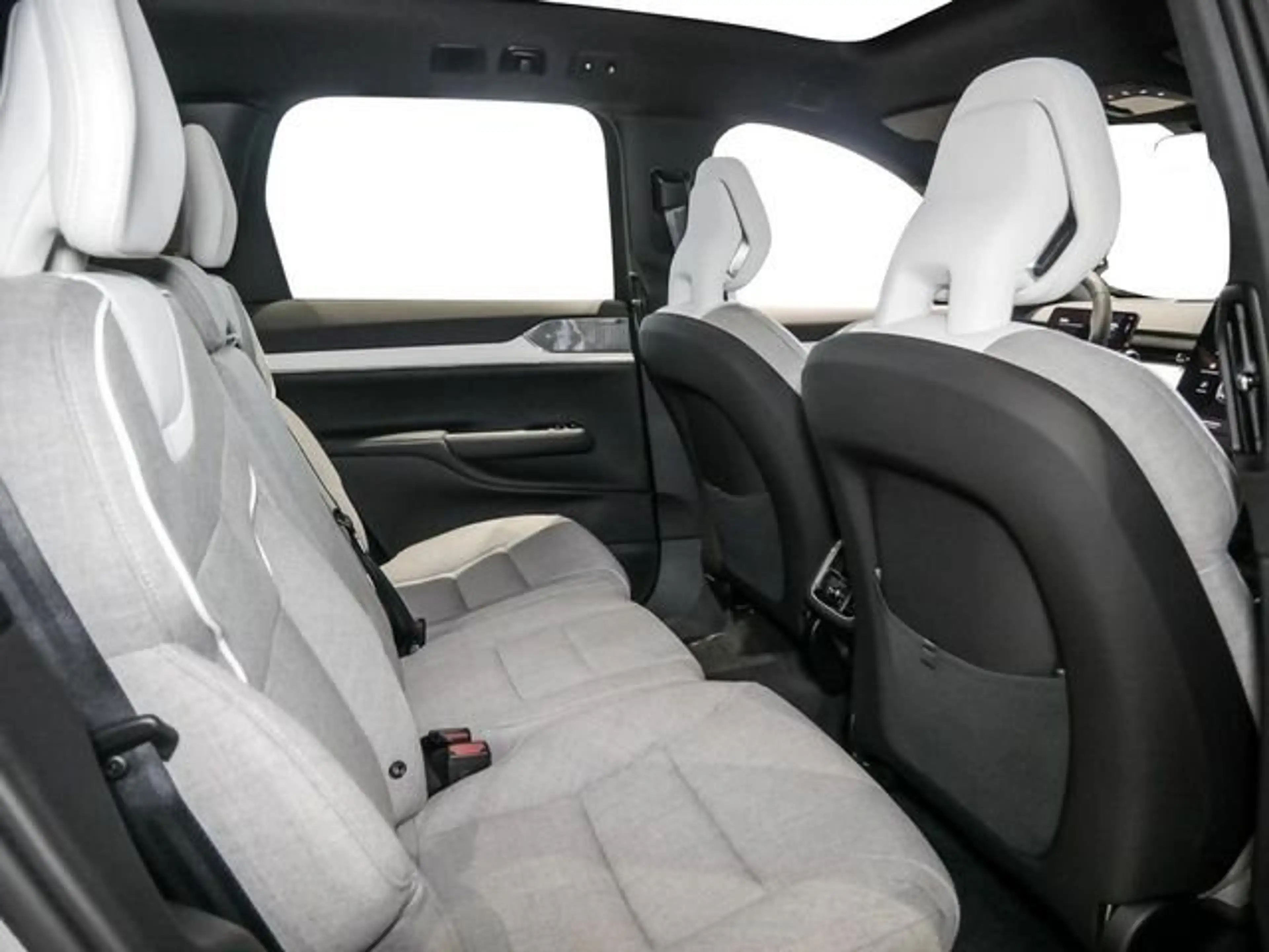 Volvo EX90 Ultra Pure Electric AWD — photo 9