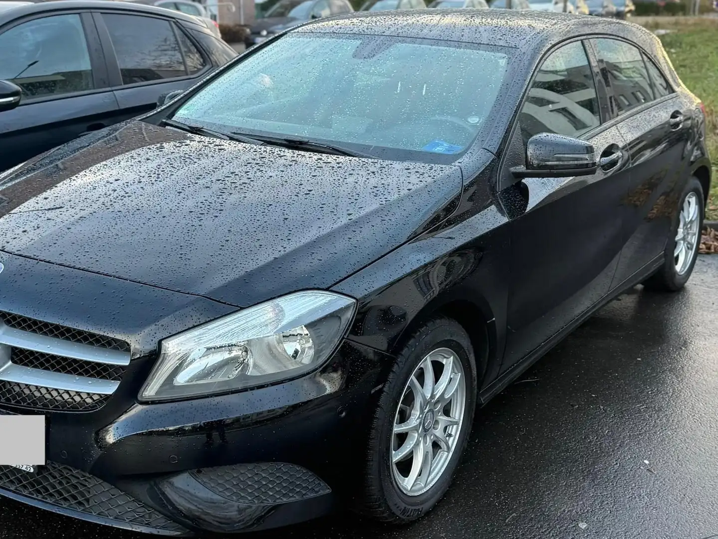 Mercedes-Benz 180 Mercedes-Benz A-Klasse A 180 CDI Černá - 2