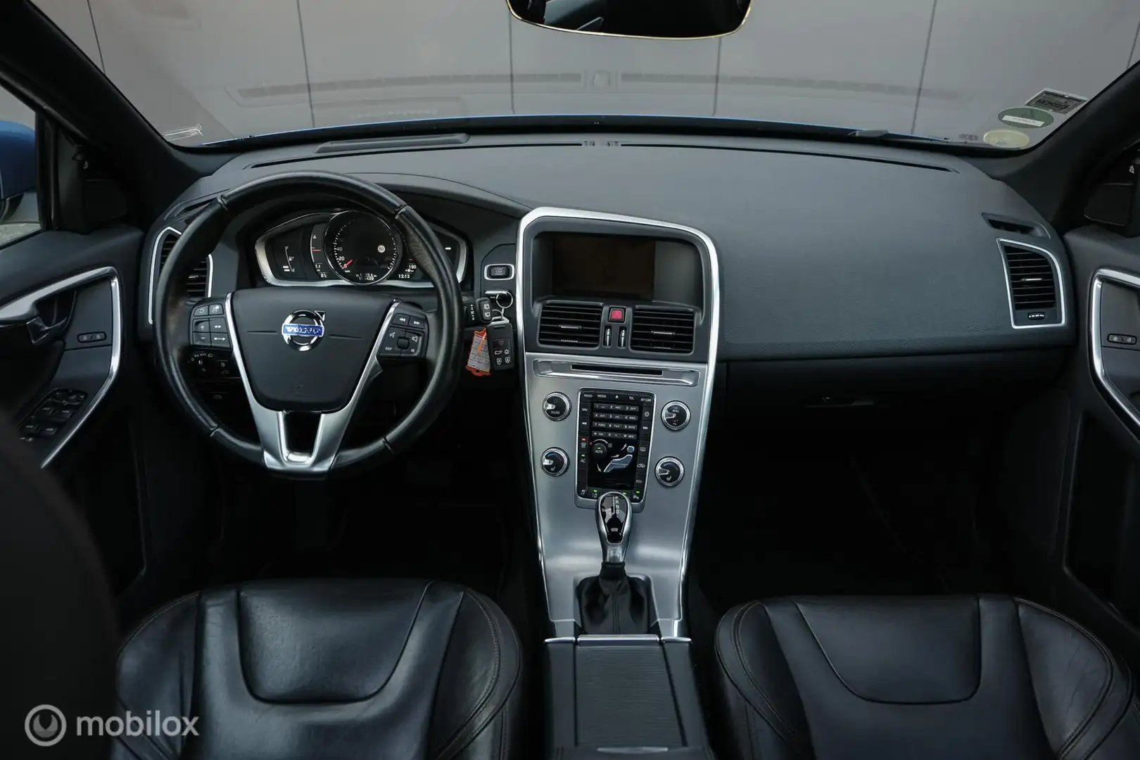 Volvo XC60 2.0 D4 FWD Summum Plus | Trekhaak | Pano | Adaptie Bleu - 2