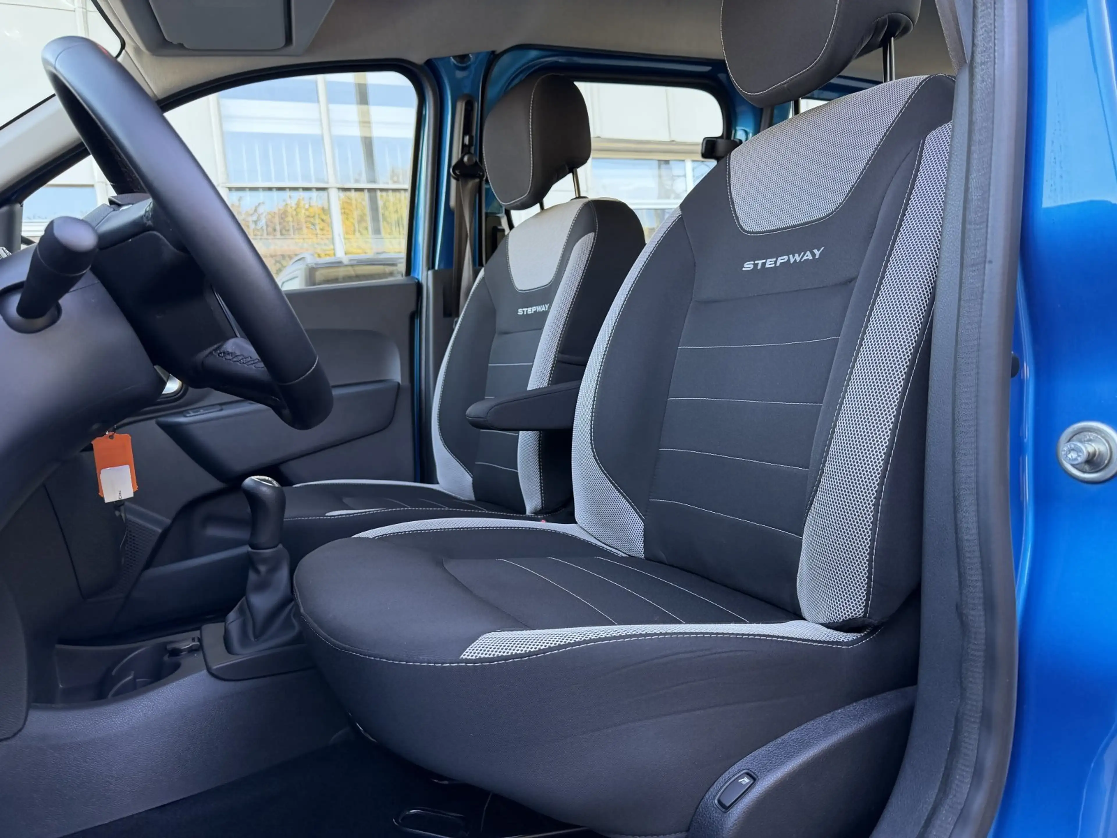 Dacia Dokker SCe 100 Stepway Sitzh. RFK 1Hd. 1.6 SCe 100 EU6 St — photo 12