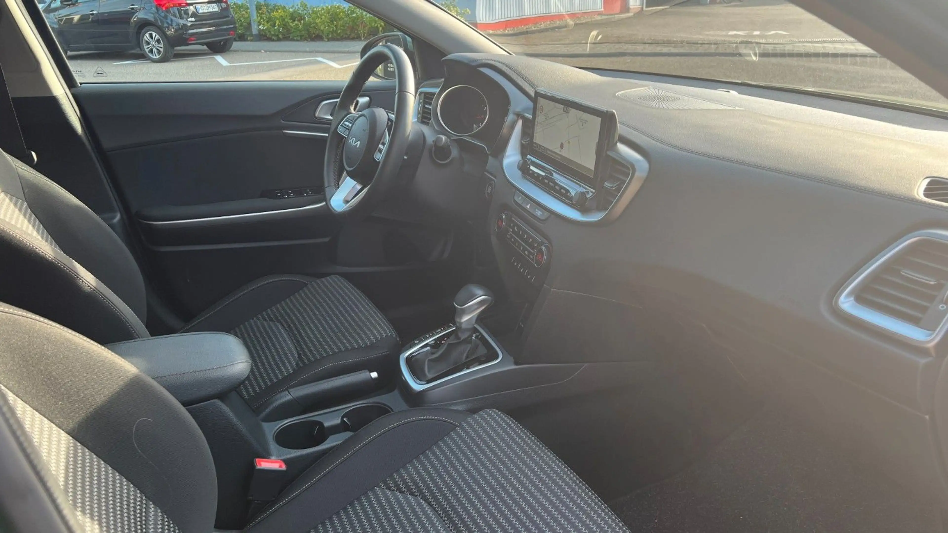 Kia Ceed SW / cee'd SW /AHK/Inspektion neu/Top — photo 14