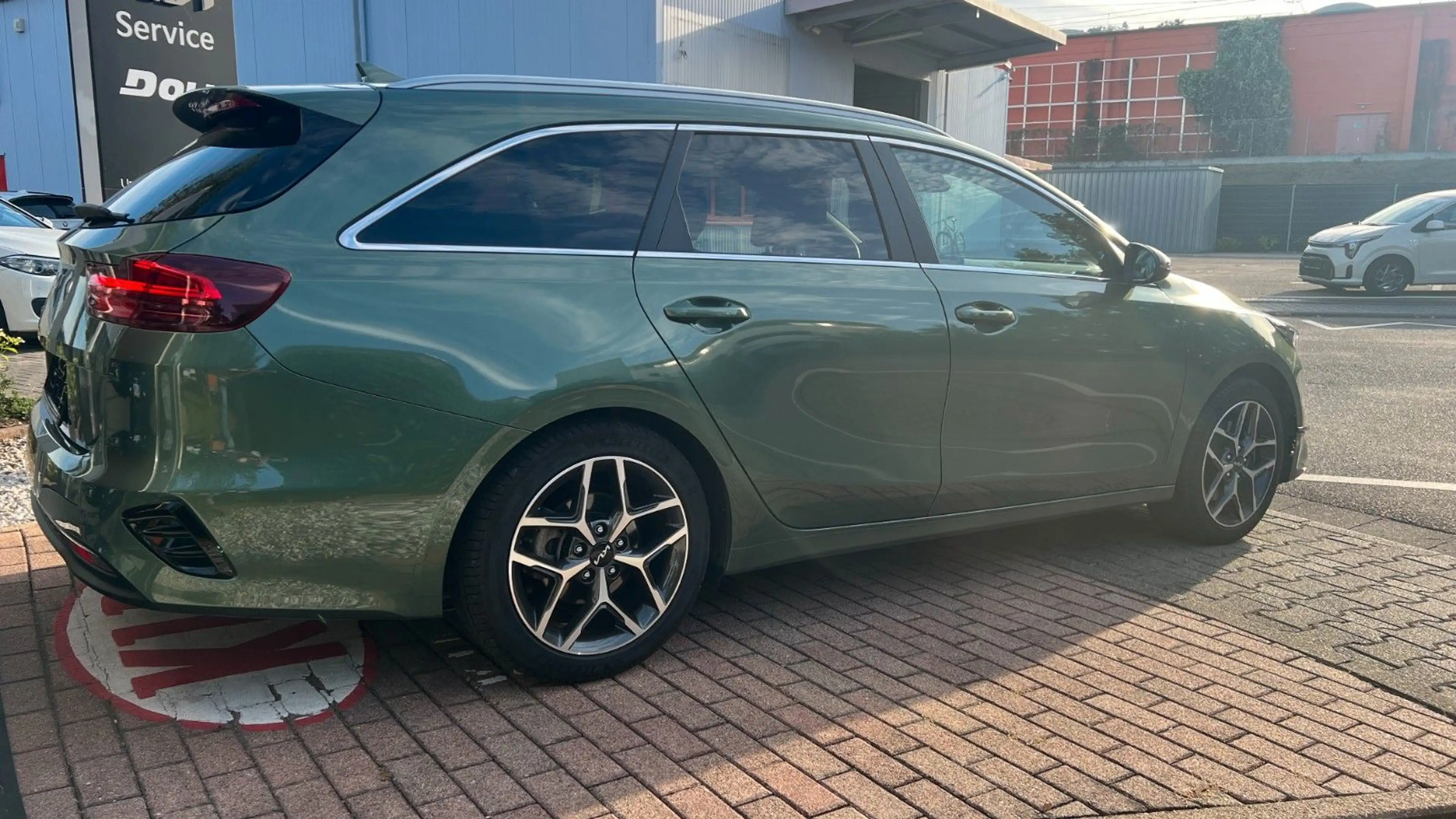 Kia Ceed SW / cee'd SW /AHK/Inspektion neu/Top — photo 6