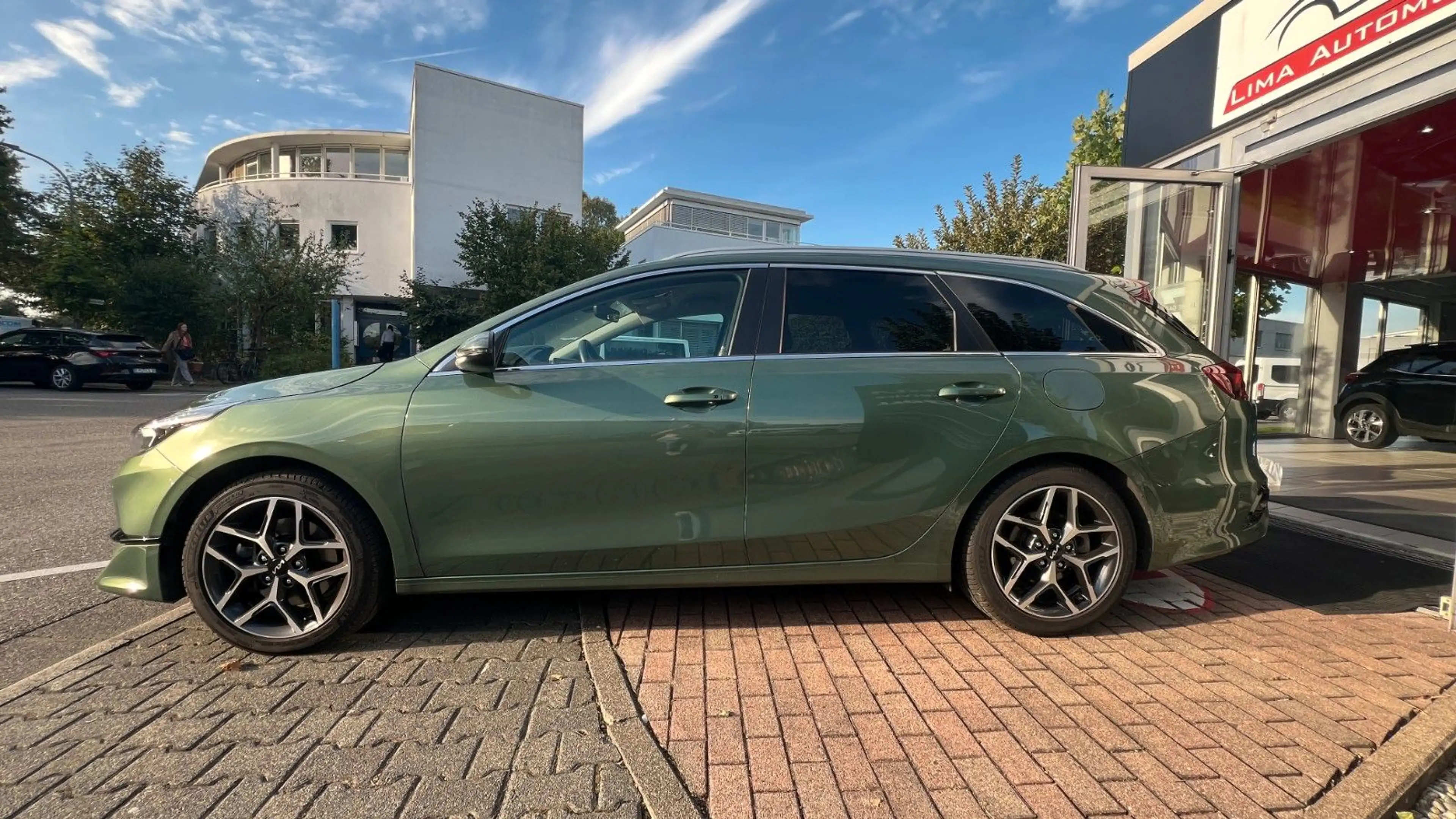 Kia Ceed SW / cee'd SW /AHK/Inspektion neu/Top — photo 4