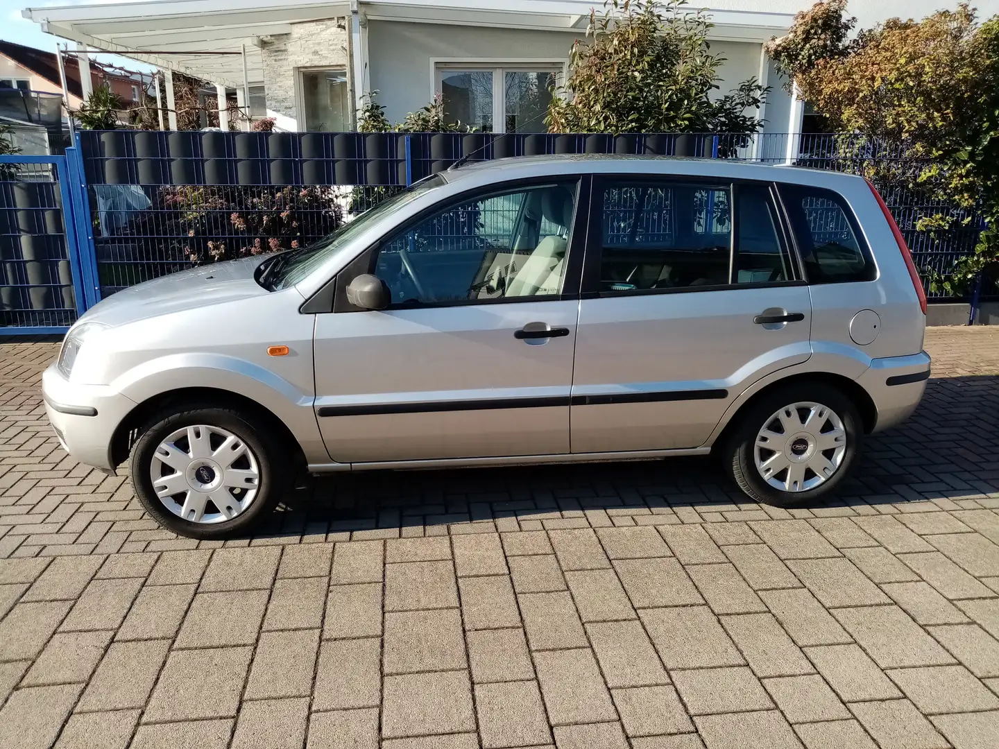 Ford Fusion Fusion 1.4 Viva X Silber - 2