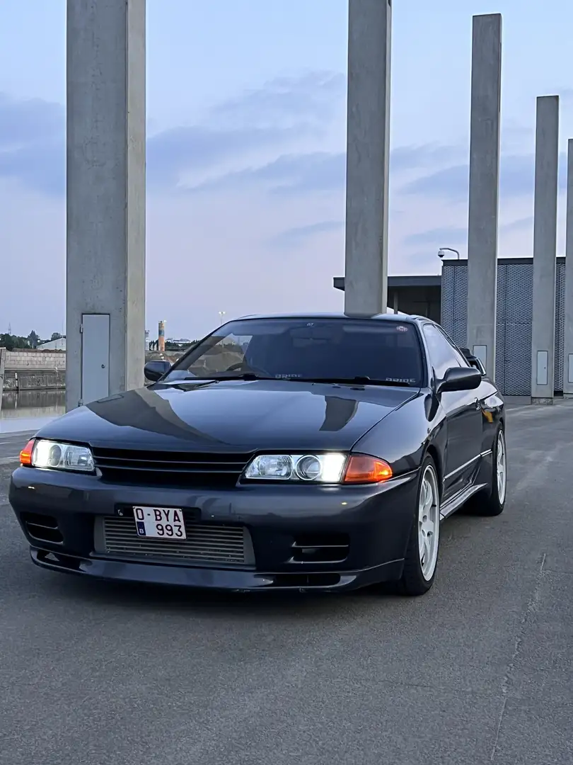 Nissan Skyline R32 GTR - 1