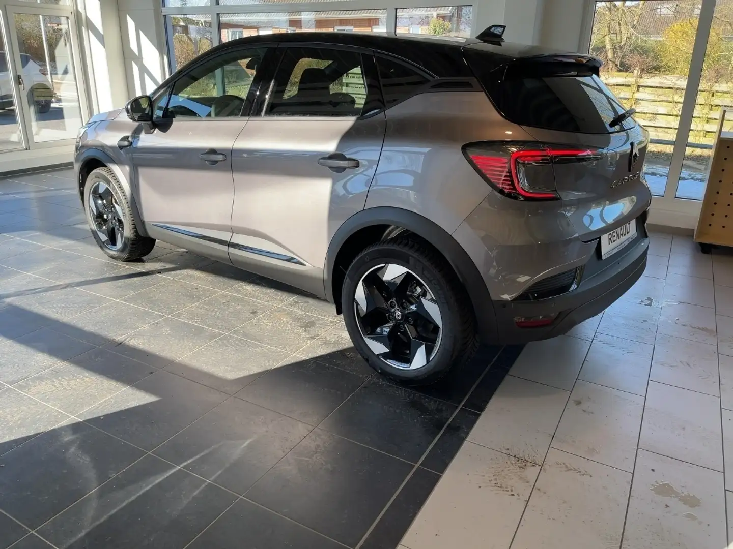 Renault Captur Techno TCe 90 Navi/PDC/SHZ/GJR Grigio - 2