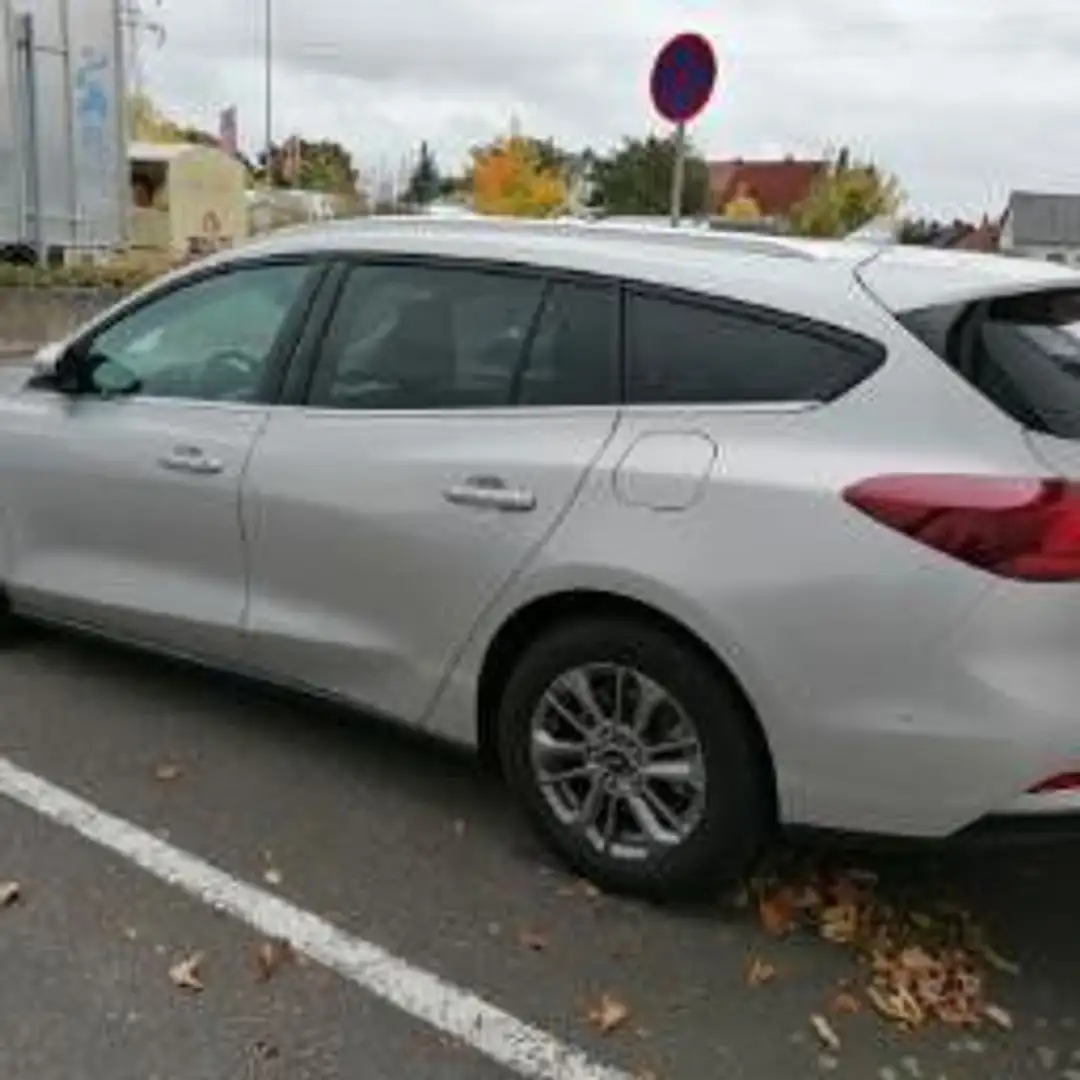 Ford Focus Turnier Titanium AutoNavi KlimaWinterp ALU Silber - 2