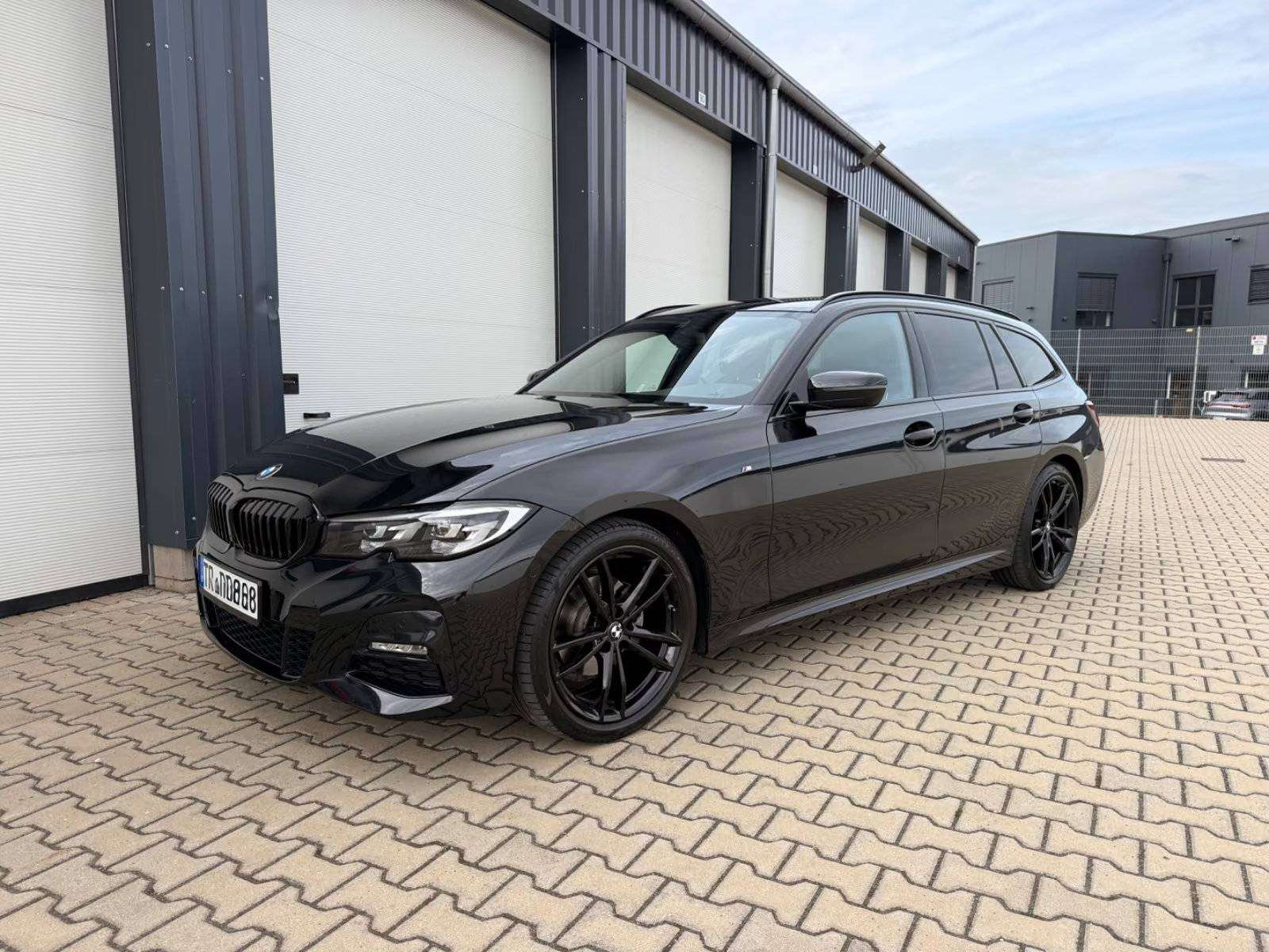 BMW 320