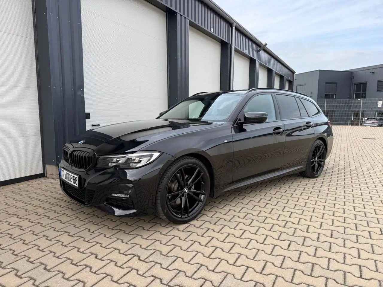 BMW 320