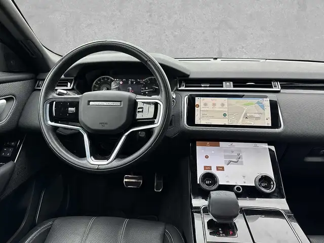 Land Rover Range Rover Velar view 4