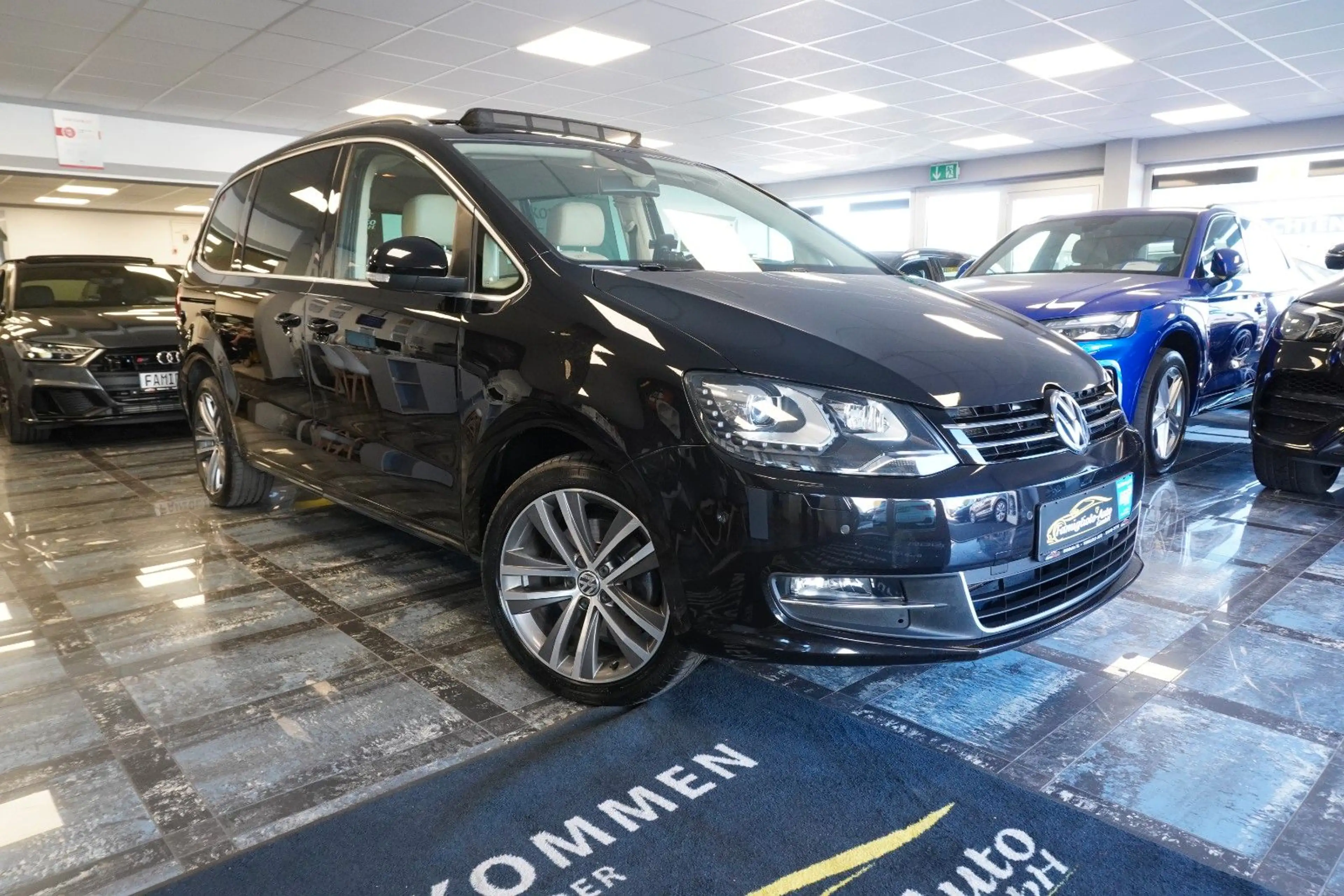Volkswagen Sharan Highline/2xSchiebe/Xenon/Leder/7-S/Navi — photo 4