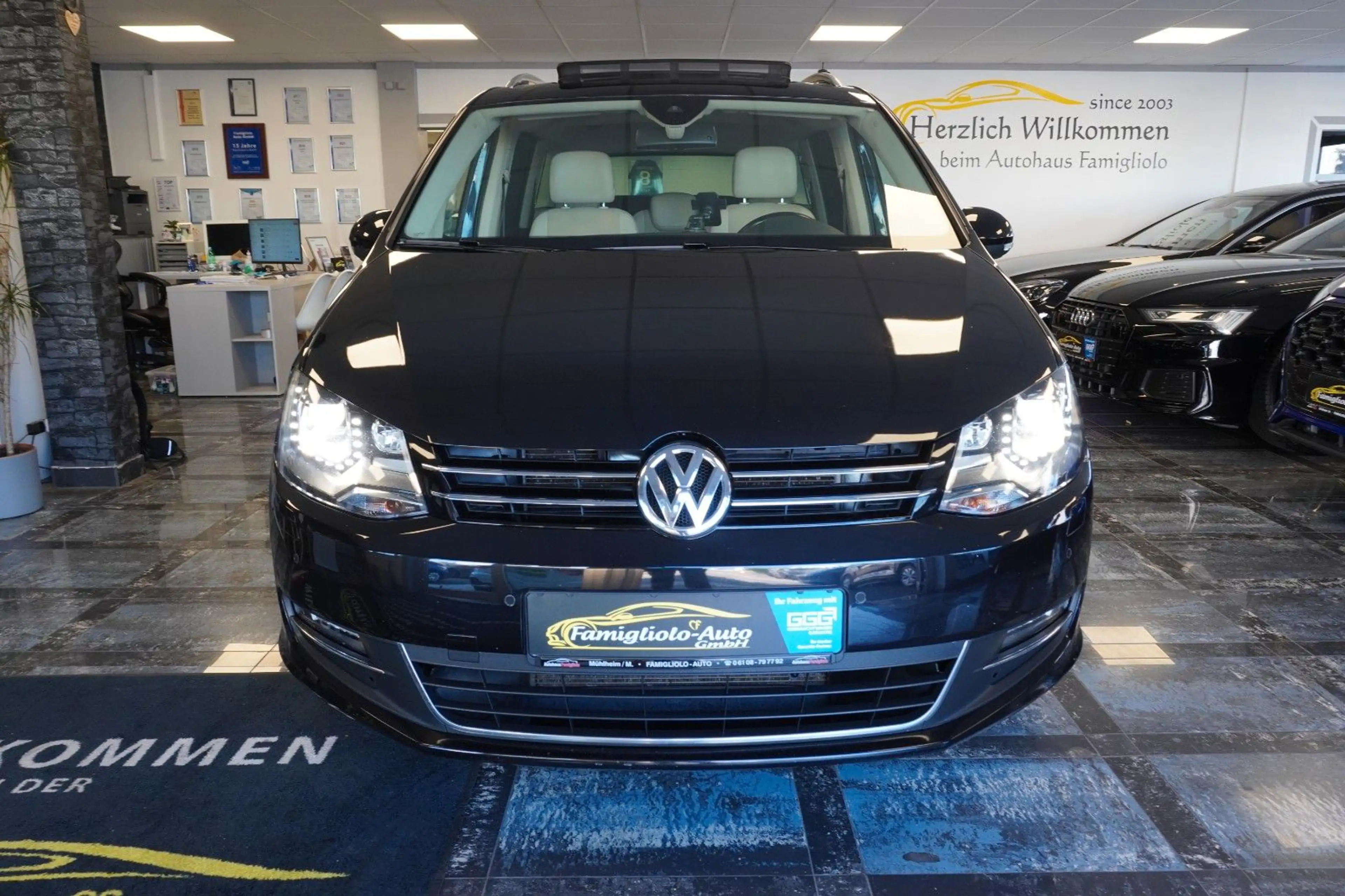Volkswagen Sharan Highline/2xSchiebe/Xenon/Leder/7-S/Navi — photo 3